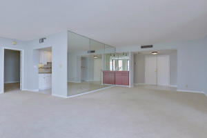 TRAFALGAR OF HIGHLAND BEA - Residential Lease