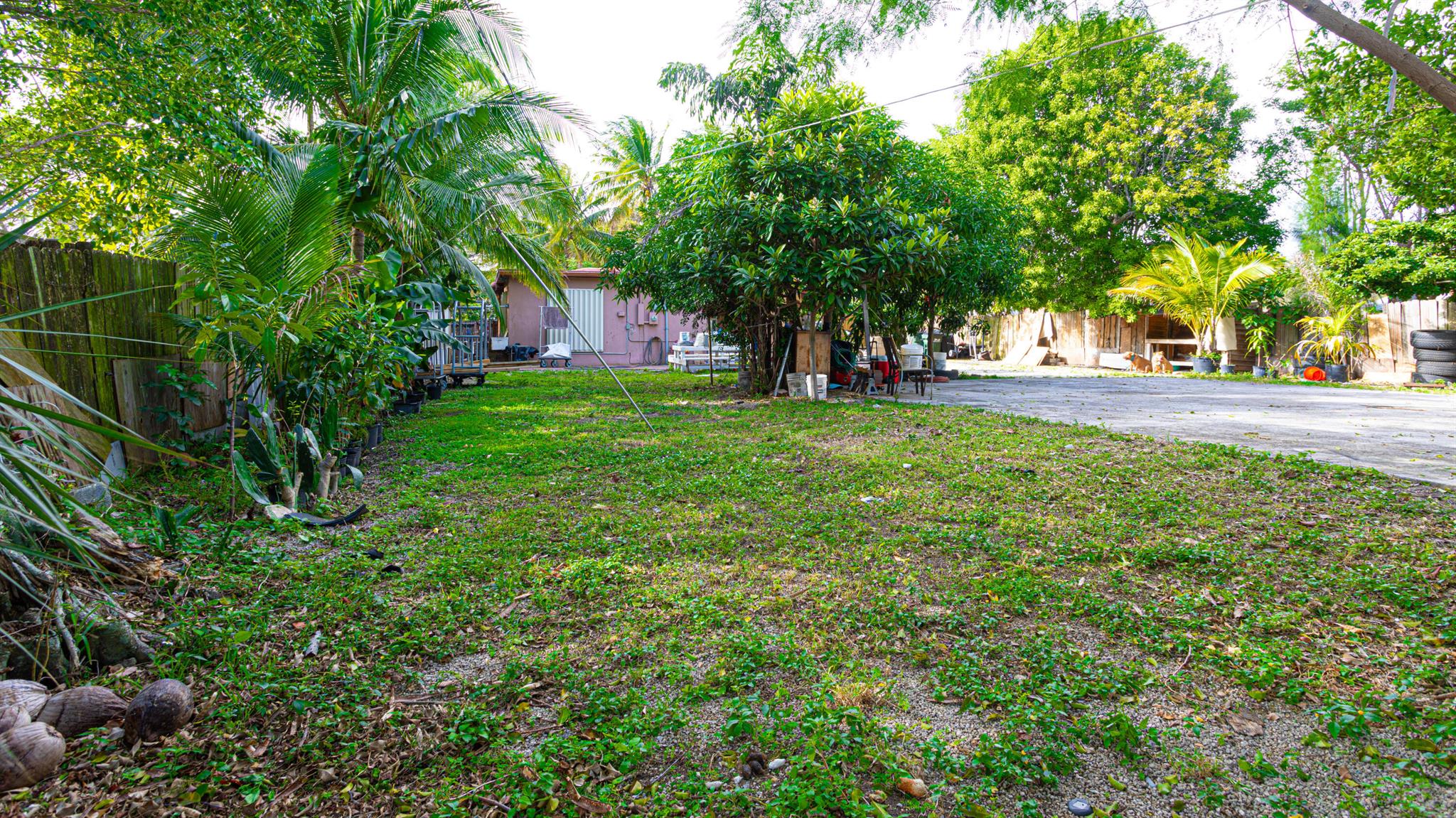 PLUMOSA PARK SEC A, B AND - Residential