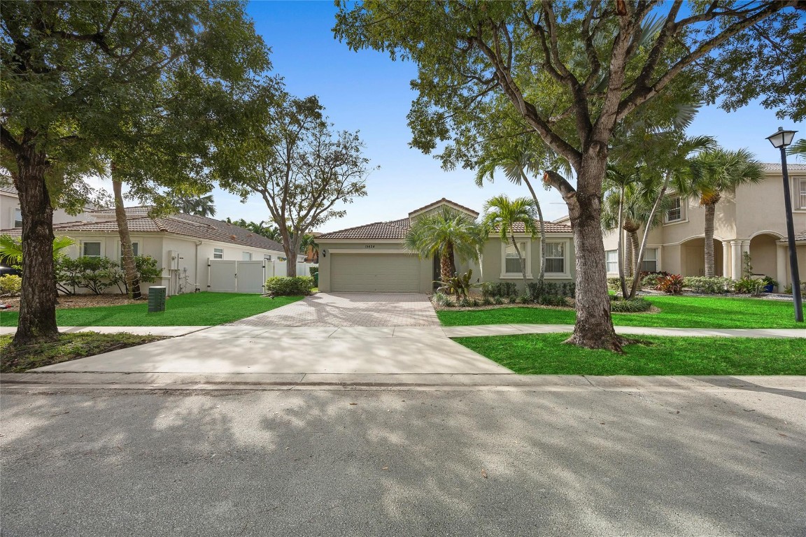 Riviera Isles II 170-53 B - Residential