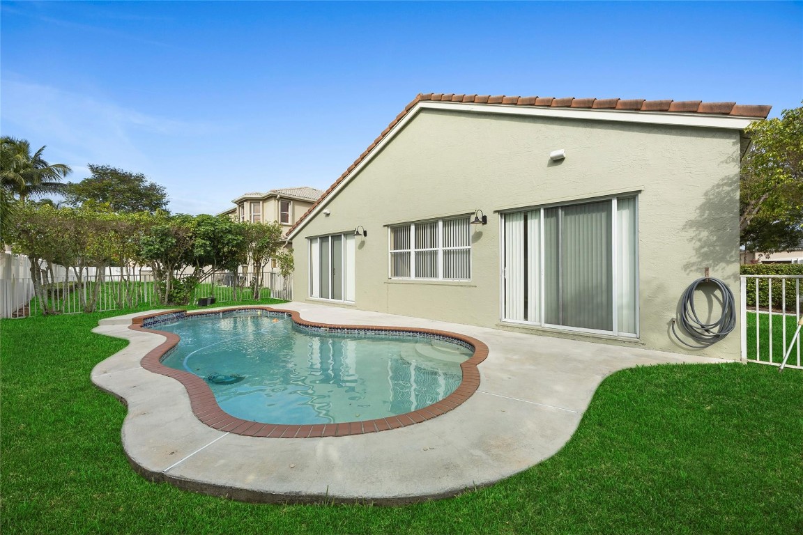 Riviera Isles II 170-53 B - Residential