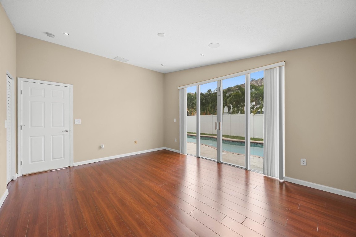 Riviera Isles II 170-53 B - Residential