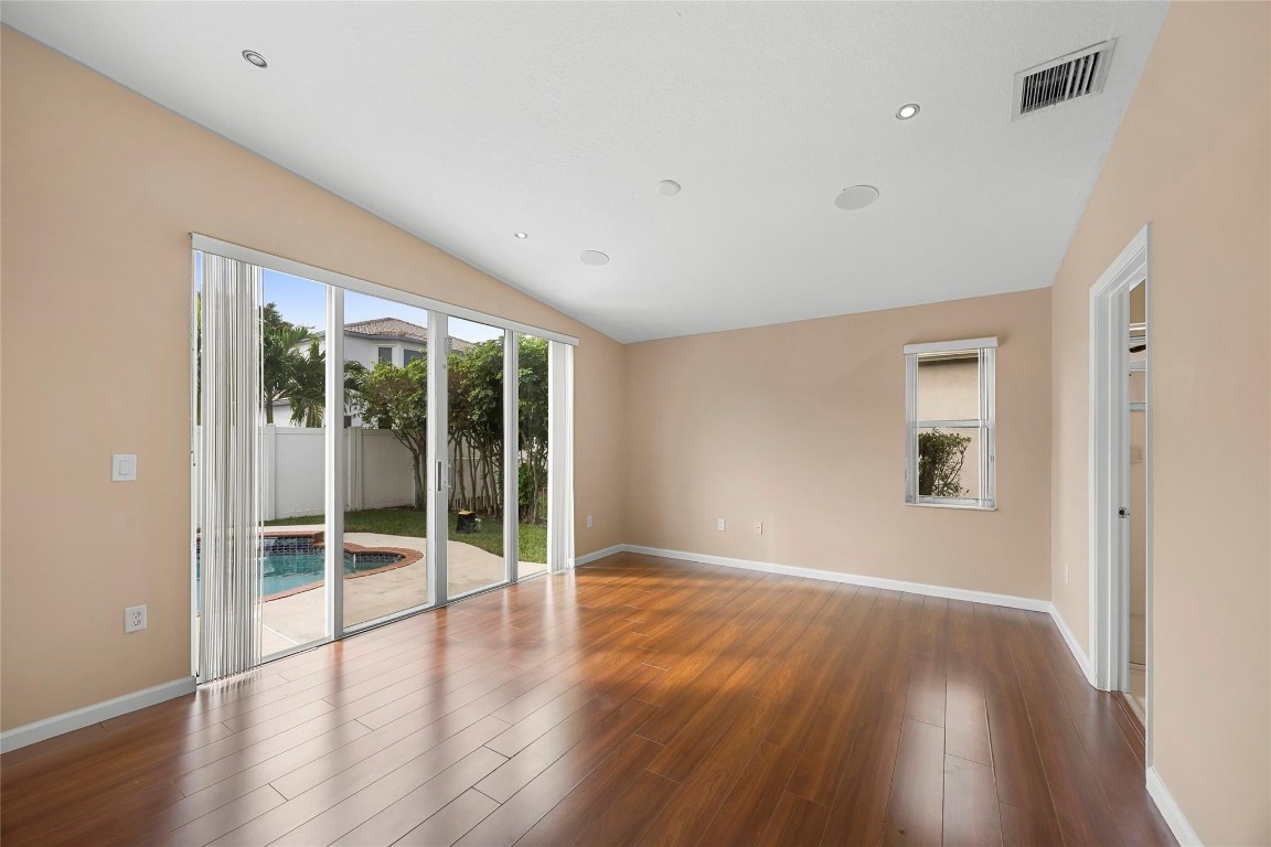 Riviera Isles II 170-53 B - Residential