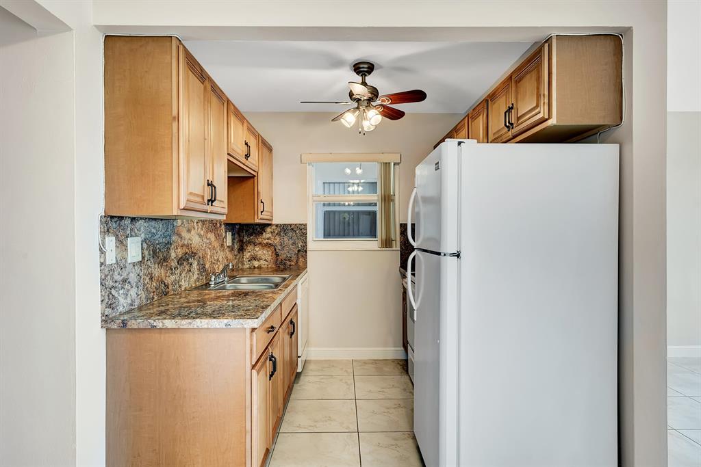 VENETIAN ISLES 2ND SEC - Residential Lease