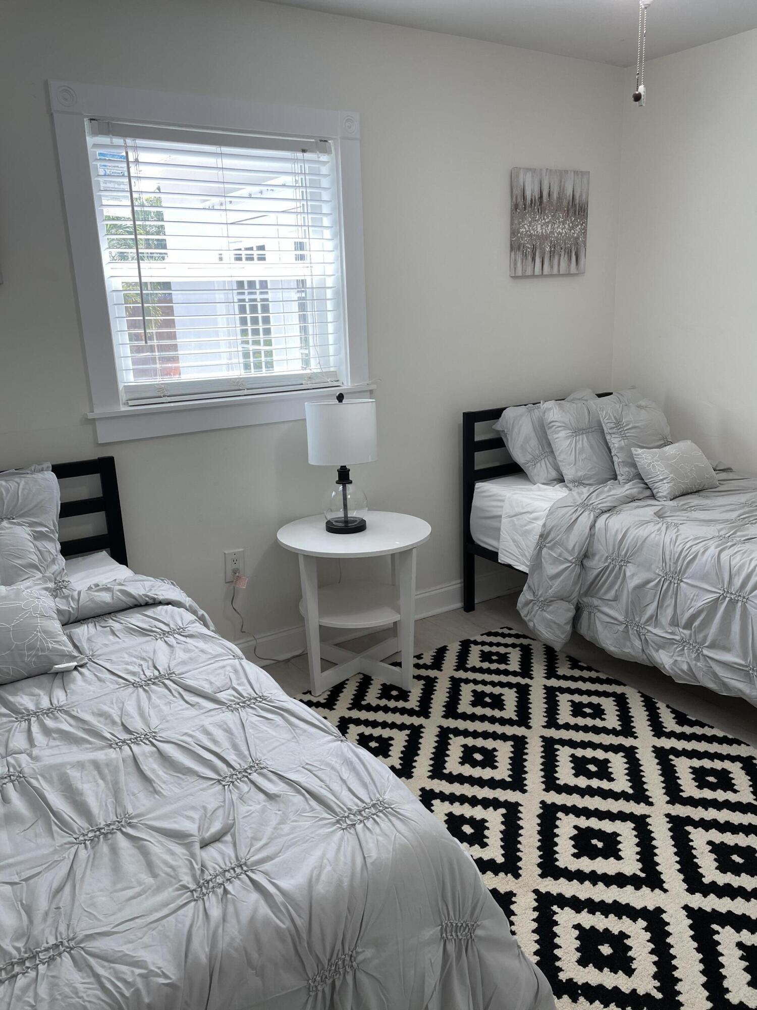 1609 N M Street - Photo 4