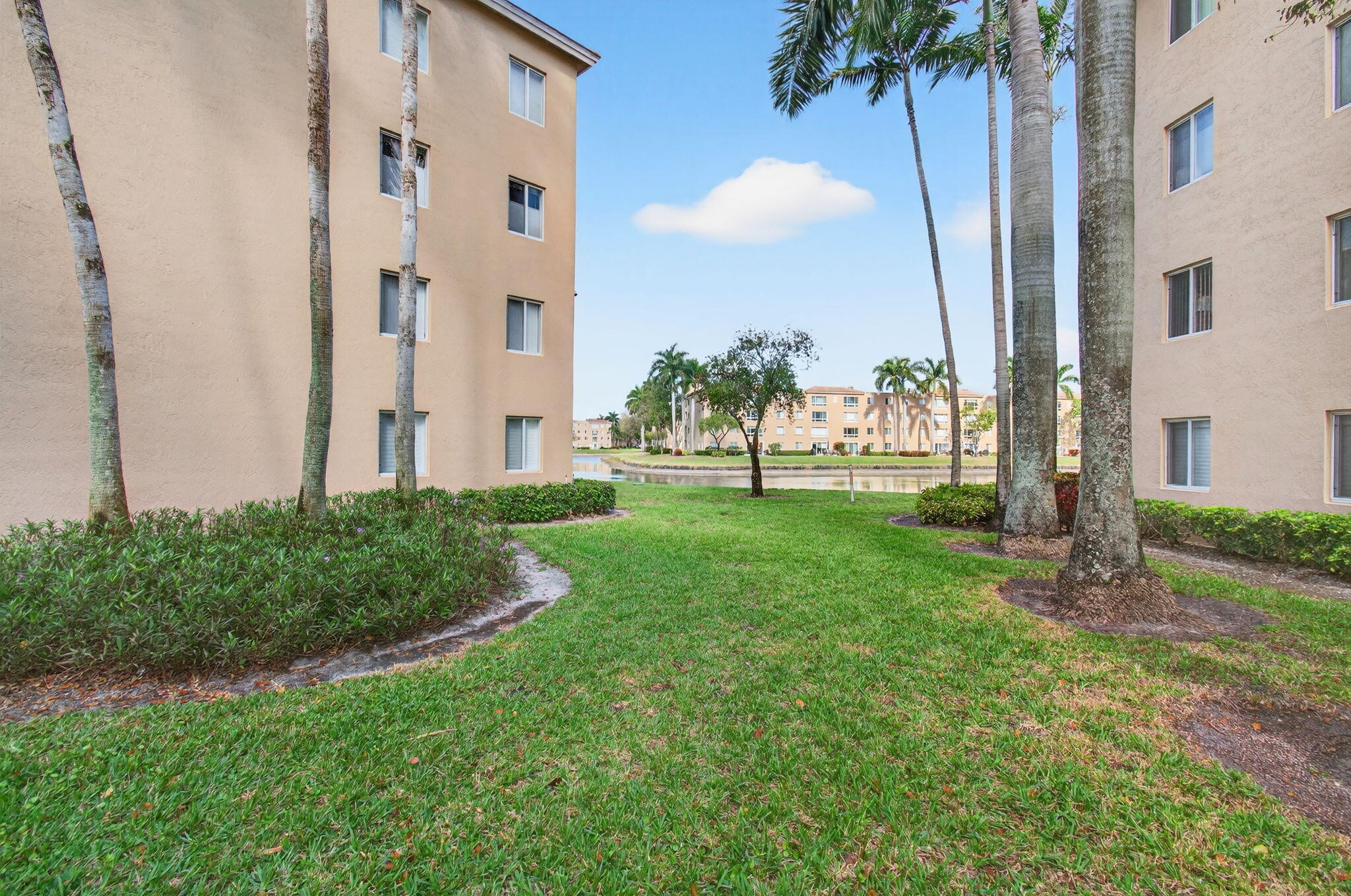 Coral Lakes - Residential