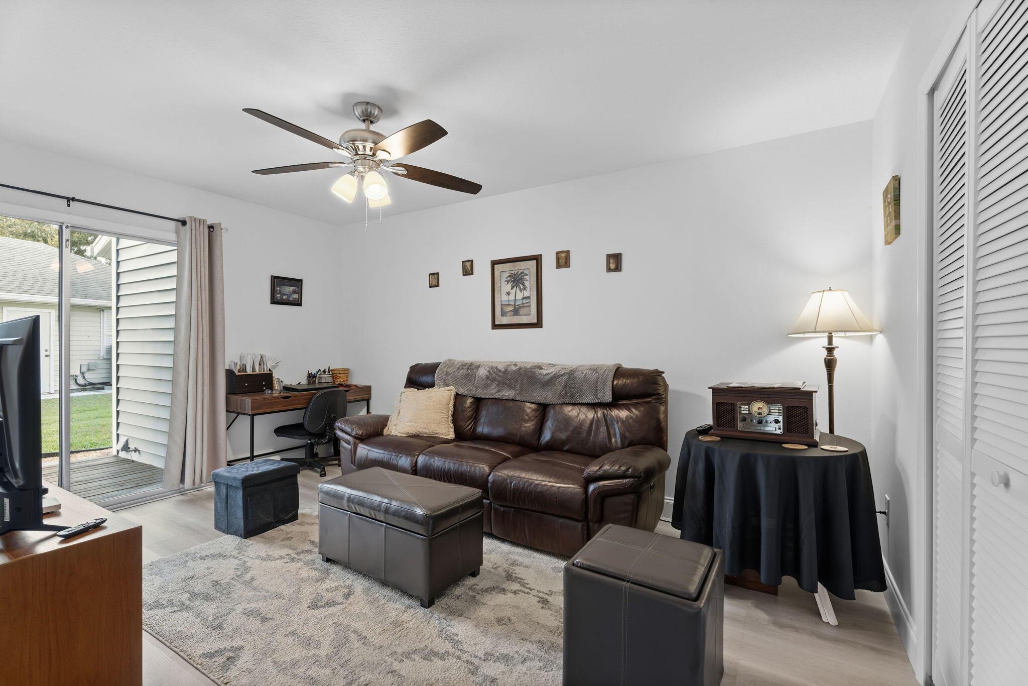 DUCKWOOD - Residential