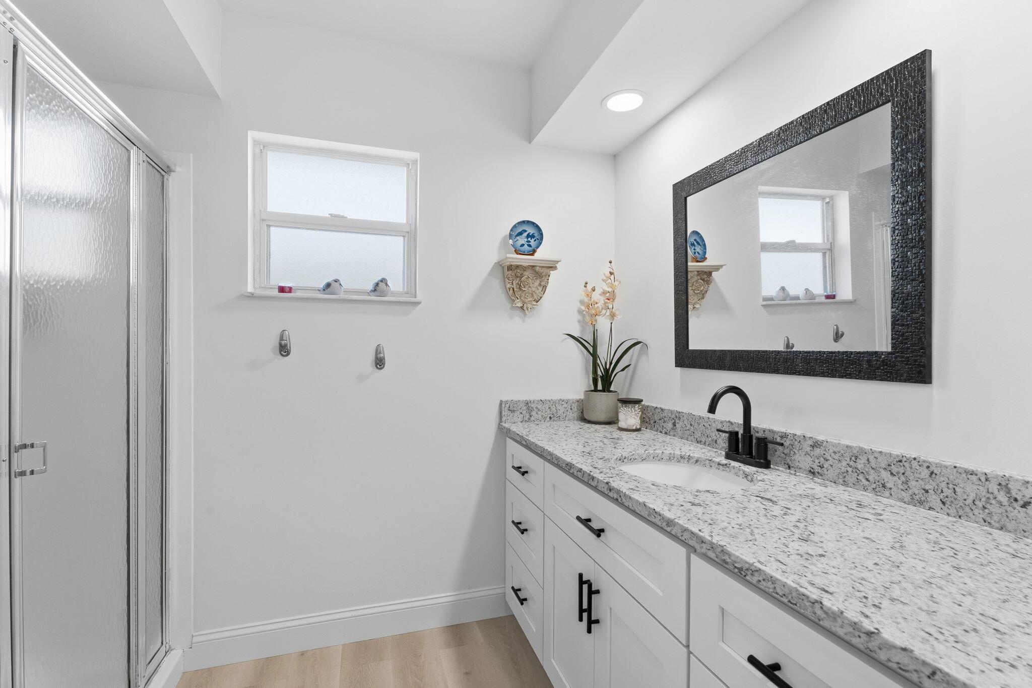 DUCKWOOD - Residential