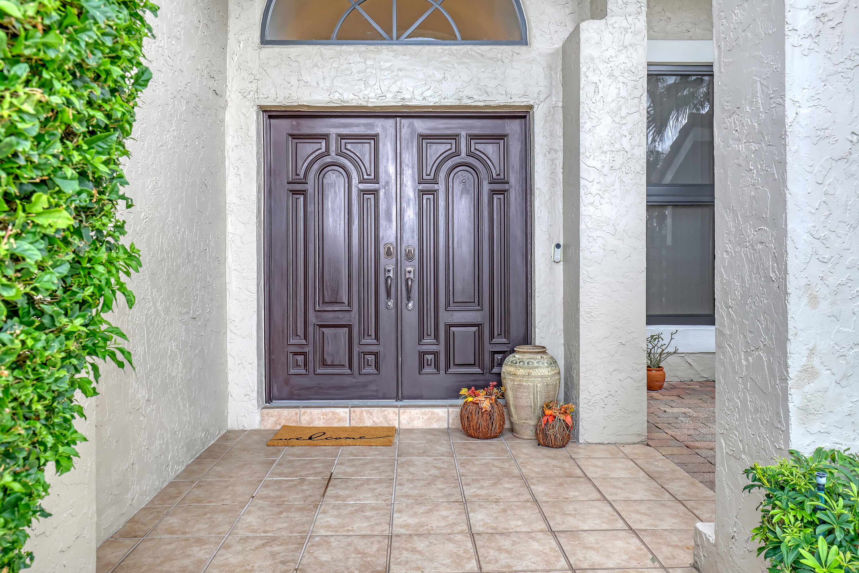 2156 AMESBURY Circle