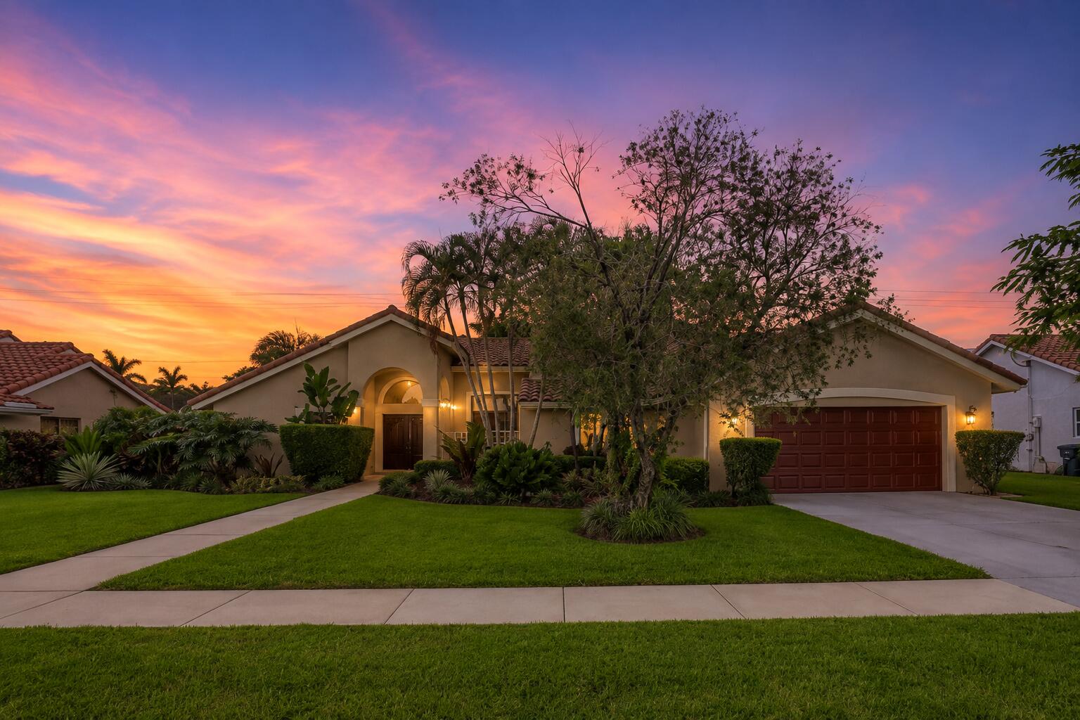 2156 AMESBURY Circle