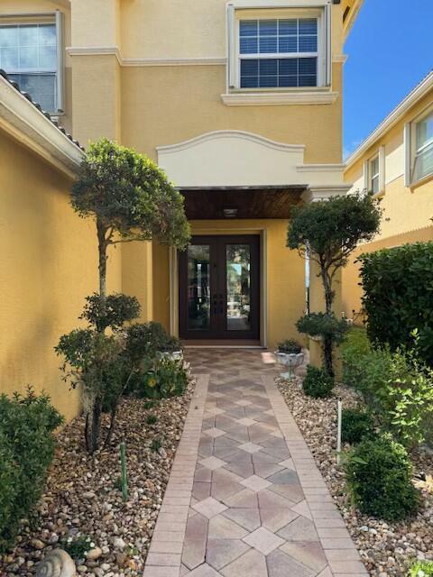 8082 Emerald Winds Circle 8082