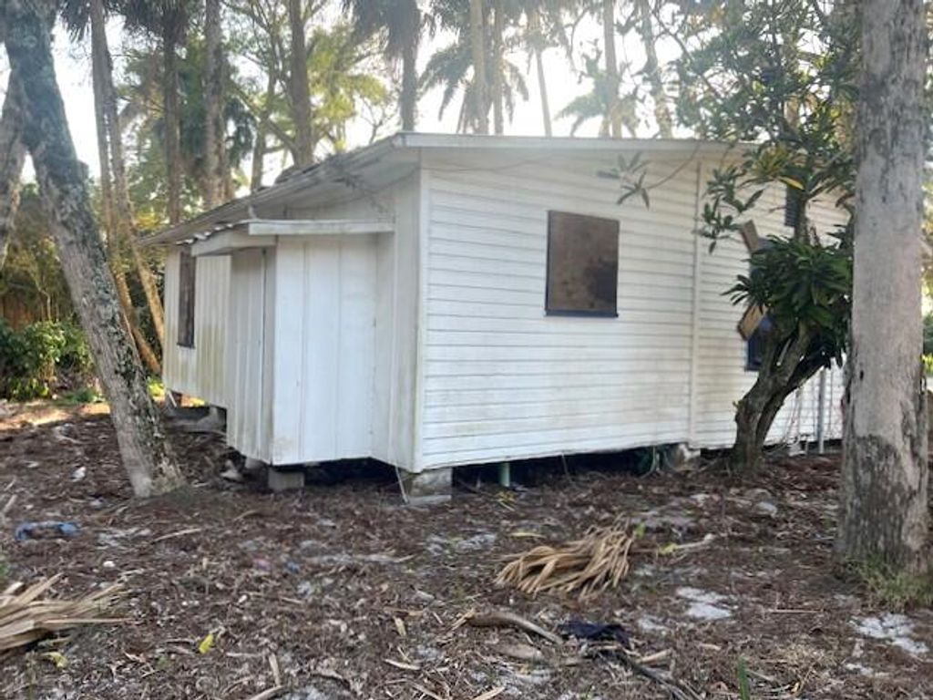 Photo of 2024 E Main Street, Pahokee, FL 33476 (MLS # R11072491)