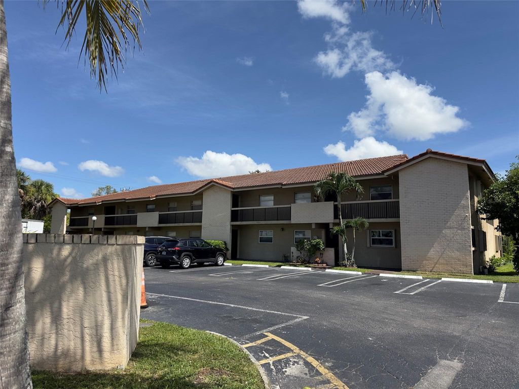 Photo of 3035 Coral Ridge Drive #3035, Coral Springs, FL 33065 (MLS # F10498138)