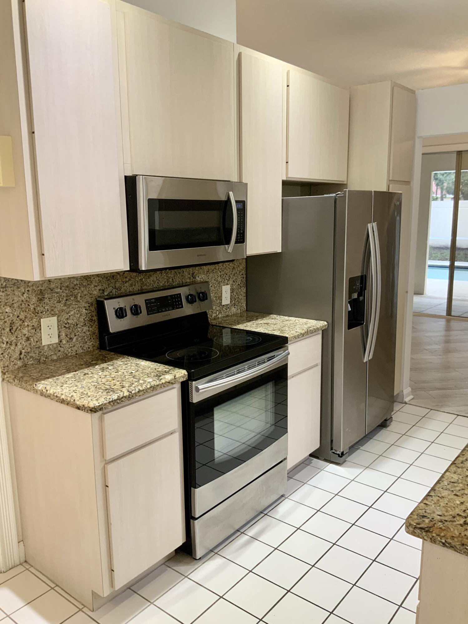 OAKS OAKS EAST 1 - Residential