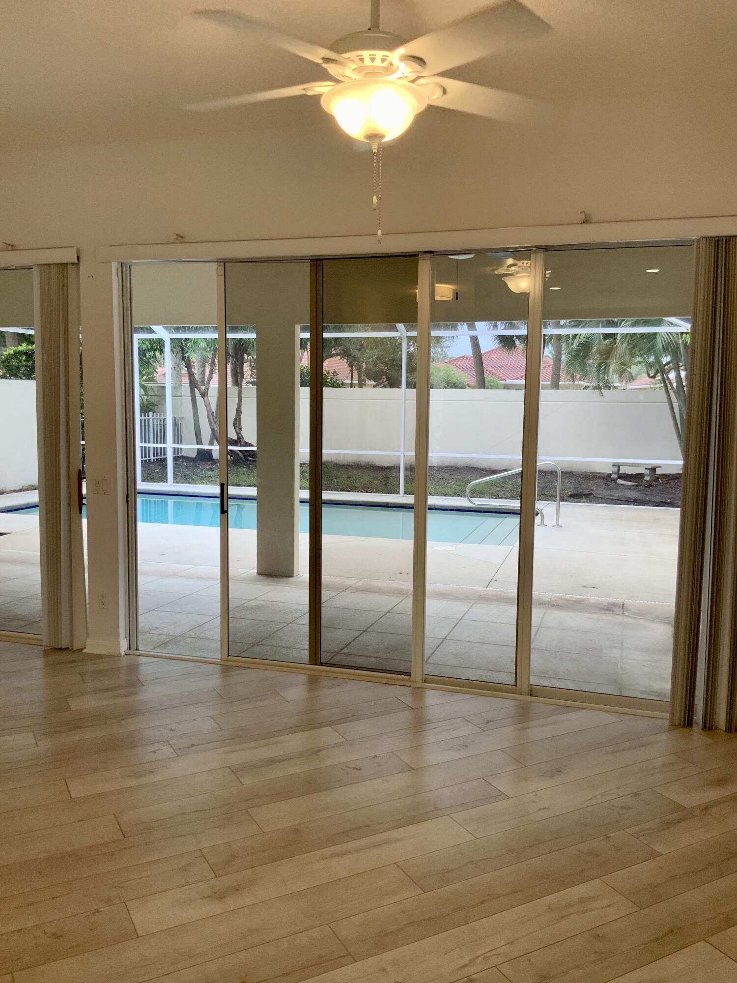 OAKS OAKS EAST 1 - Residential