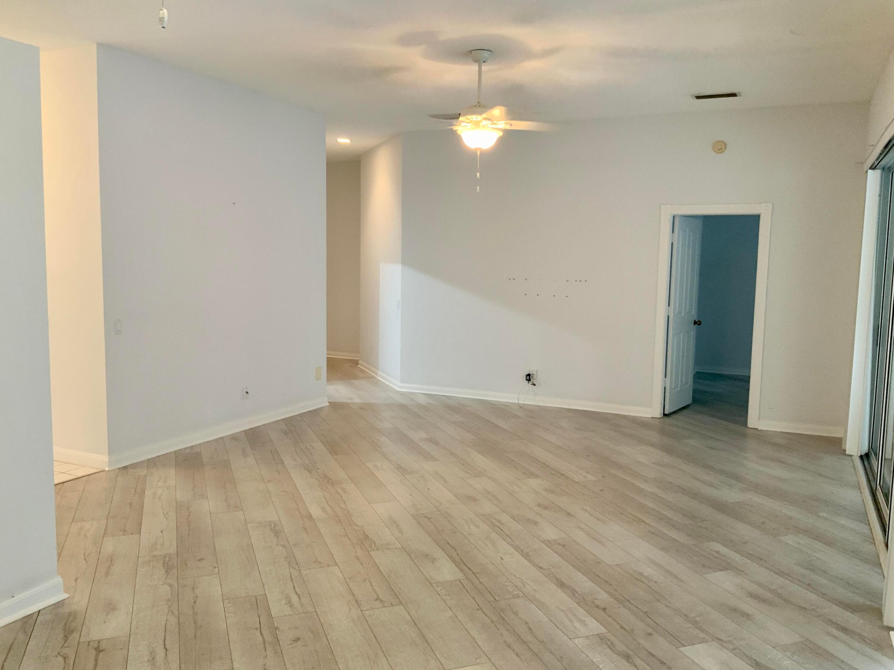 OAKS OAKS EAST 1 - Residential