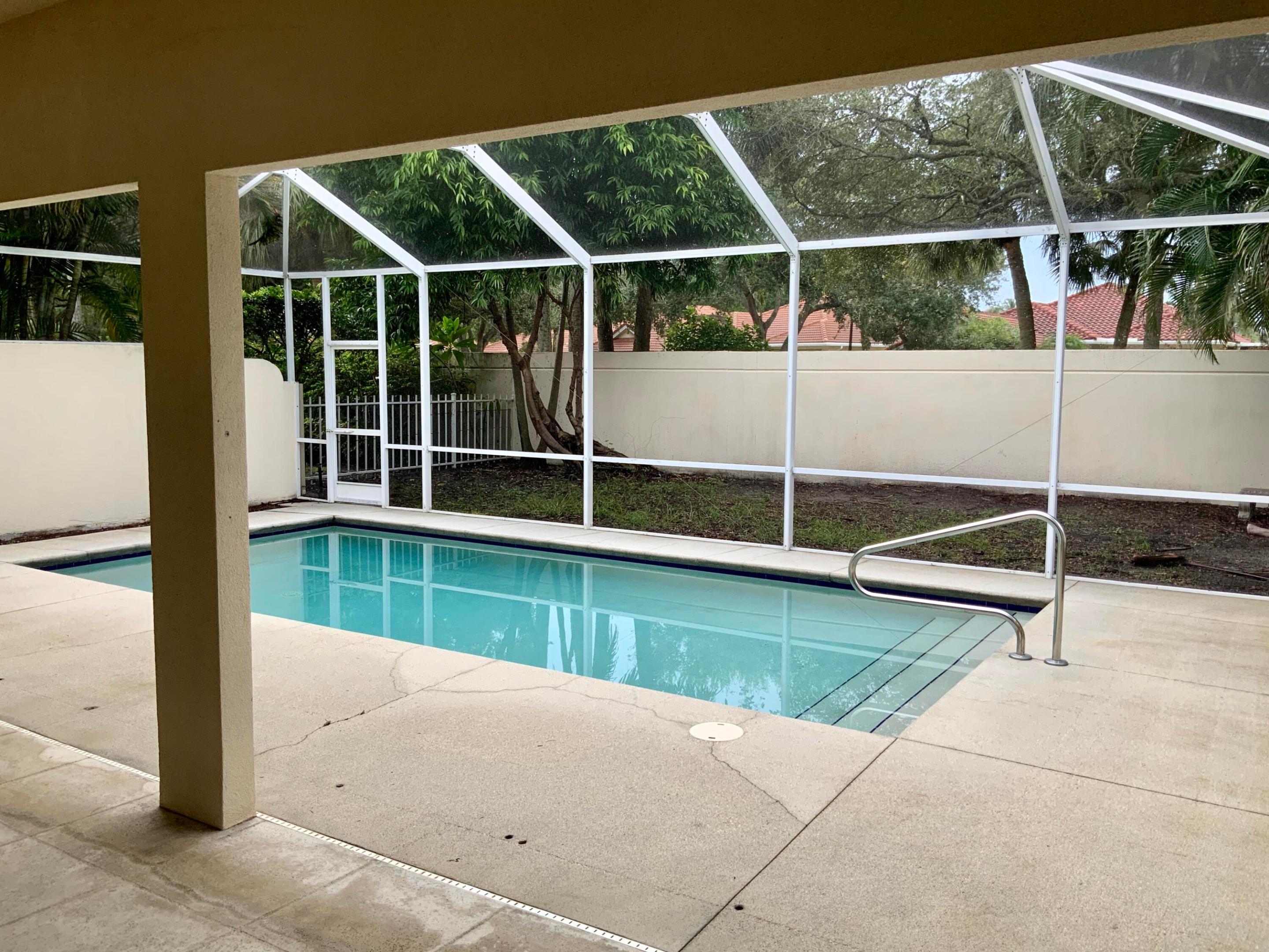 OAKS OAKS EAST 1 - Residential