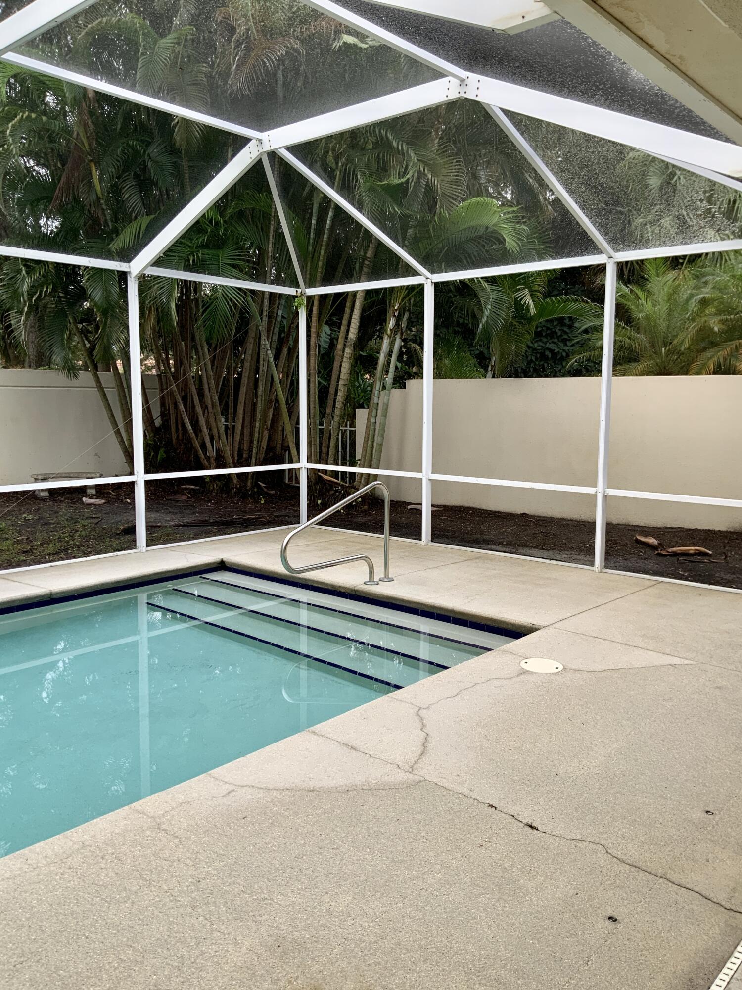 OAKS OAKS EAST 1 - Residential