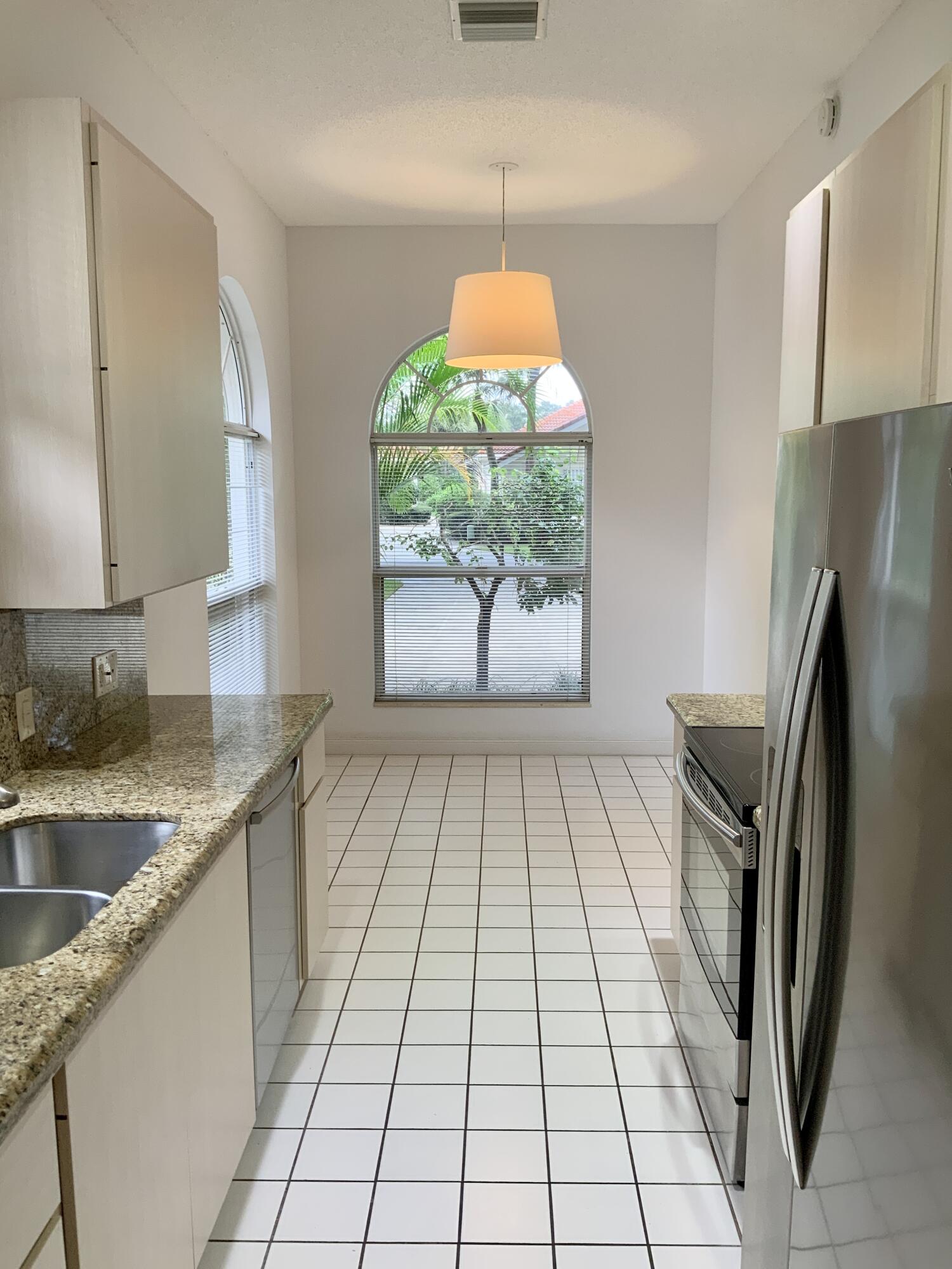 OAKS OAKS EAST 1 - Residential