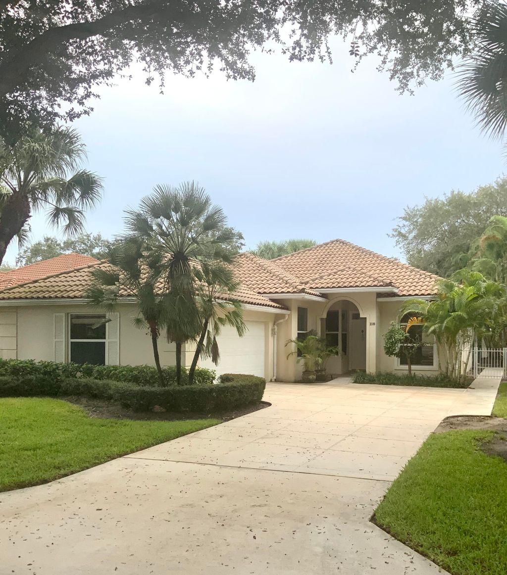Photo of 108 Winter Club Court, Palm Beach Gardens, FL 33410 (MLS # R11122194)