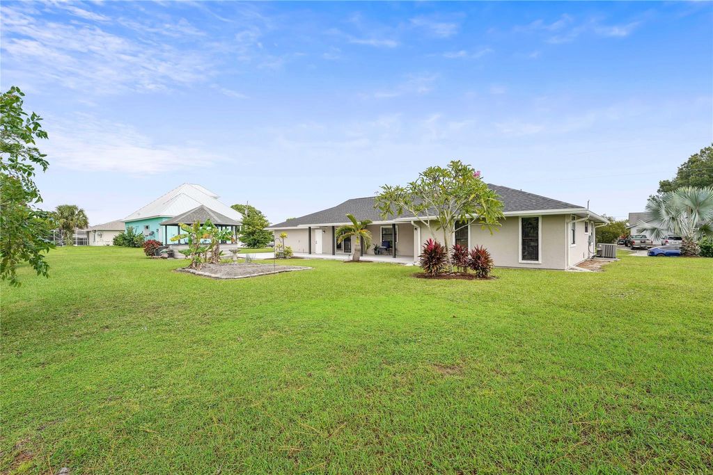 Photo of 1862 SE Camden Street, Port Saint Lucie, FL 34952 (MLS # F10437306)
