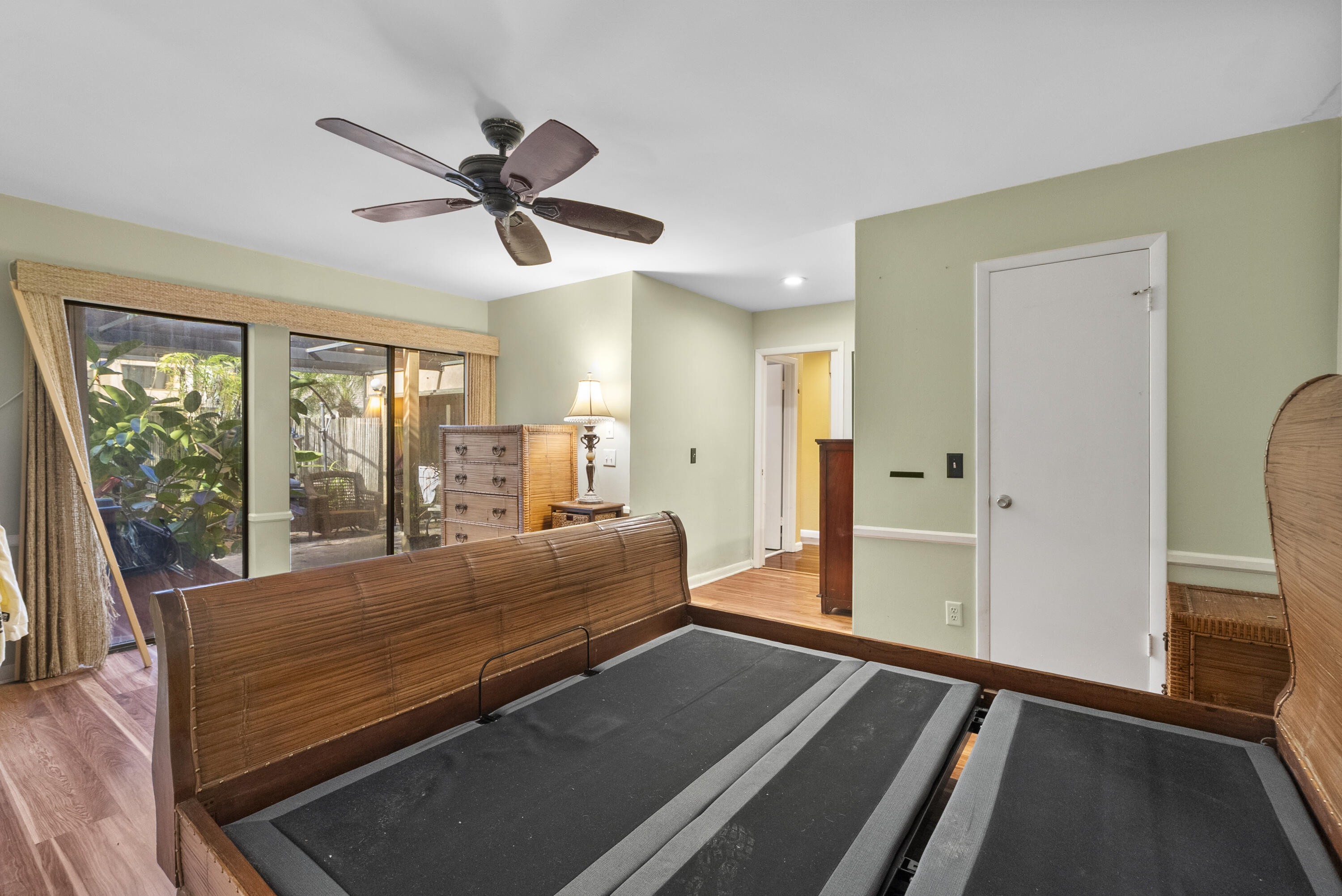 TARPON BAY VILLAS - Residential