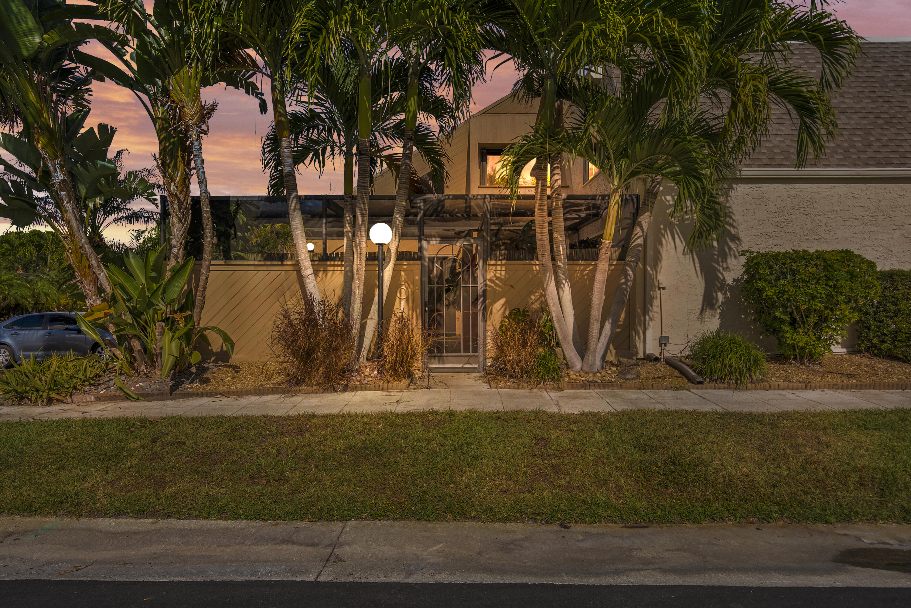 TARPON BAY VILLAS - Residential