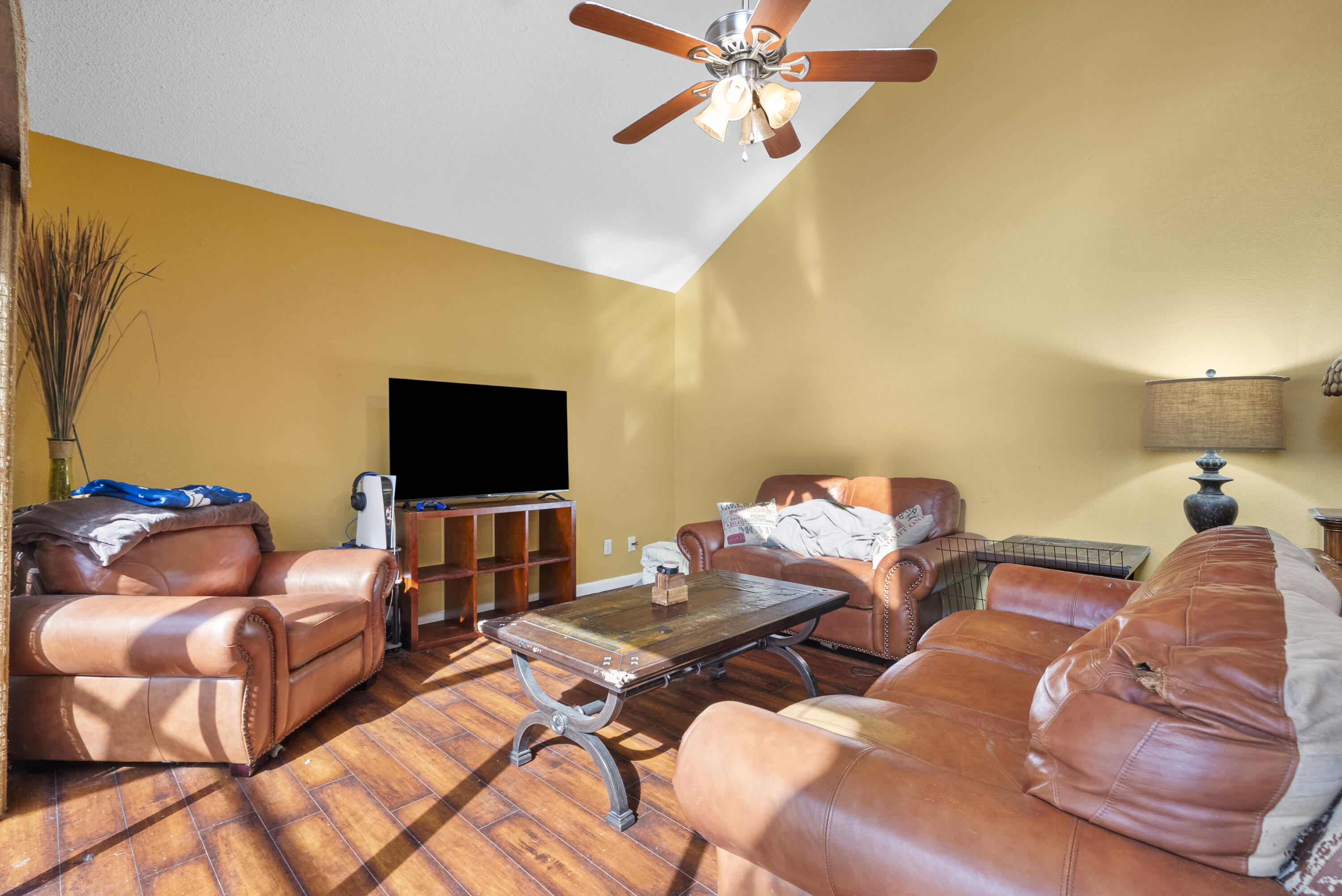 TARPON BAY VILLAS - Residential