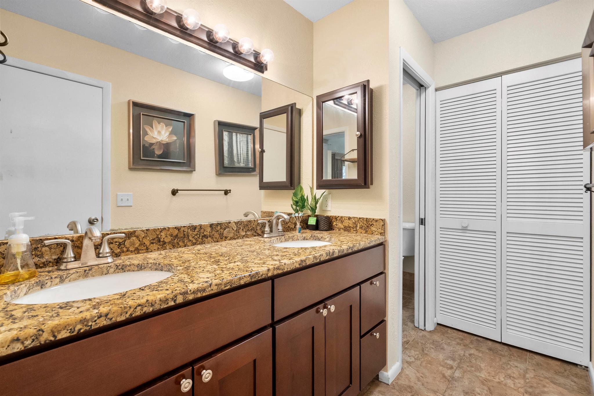 TARPON BAY VILLAS - Residential