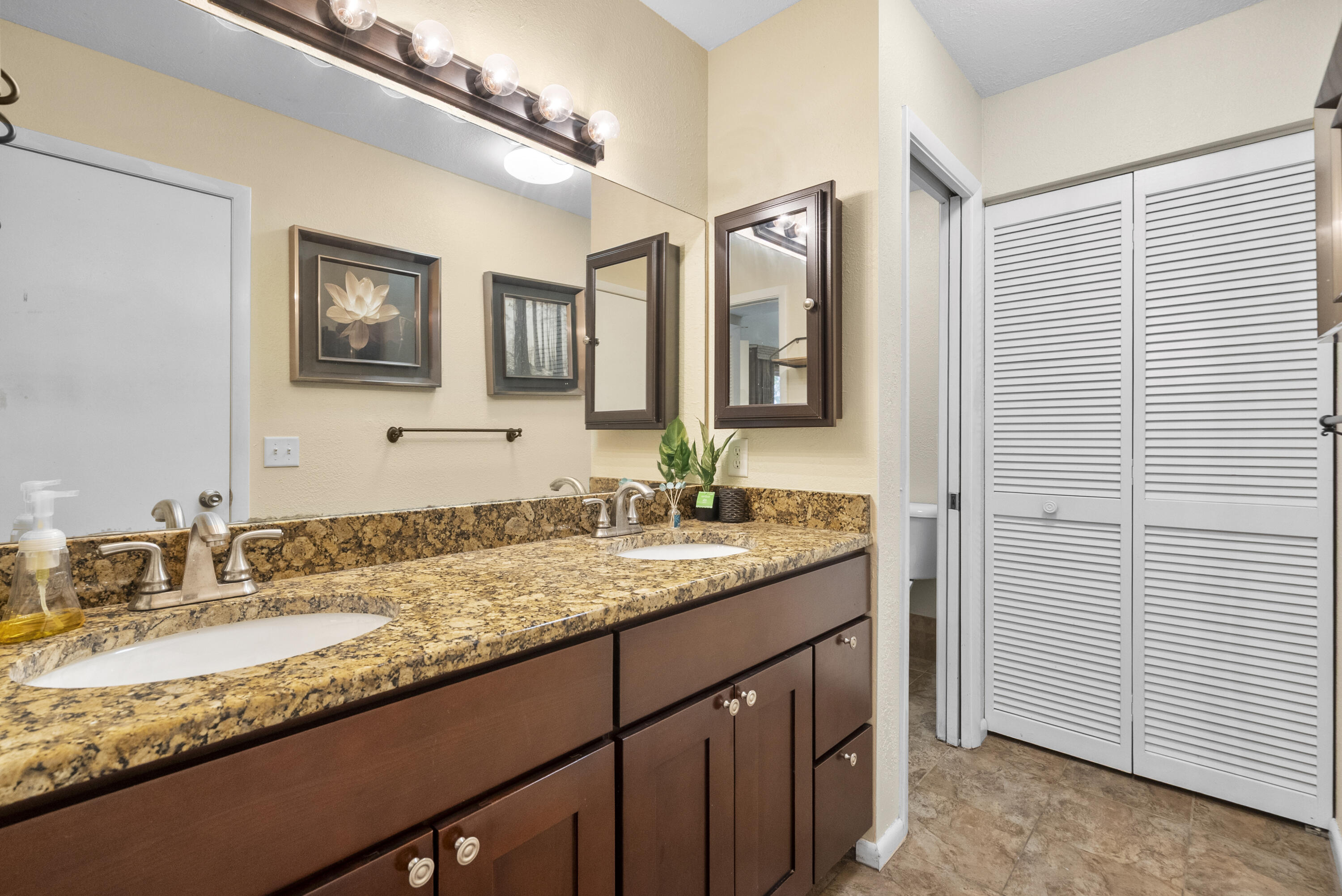 TARPON BAY VILLAS - Residential