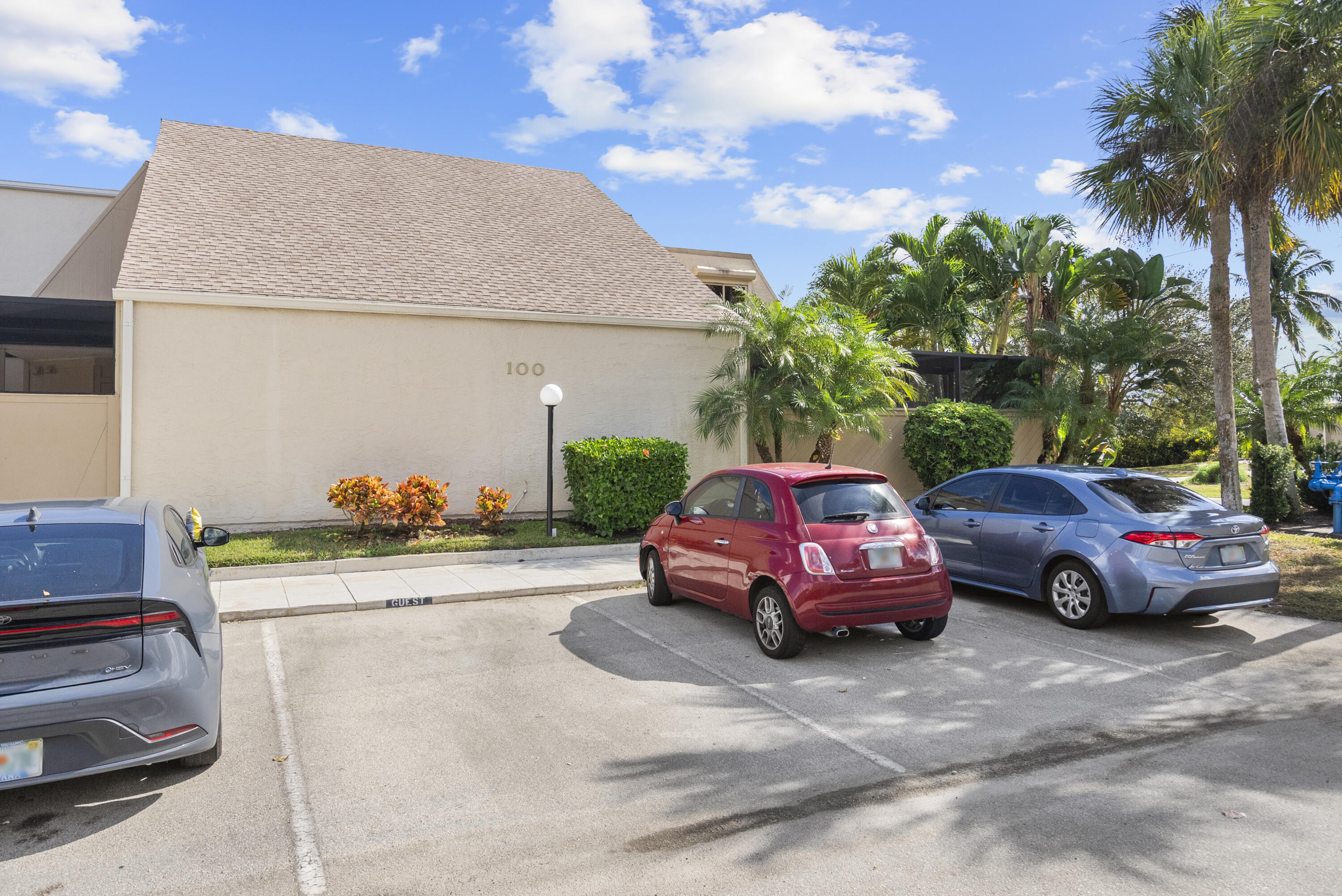 TARPON BAY VILLAS - Residential