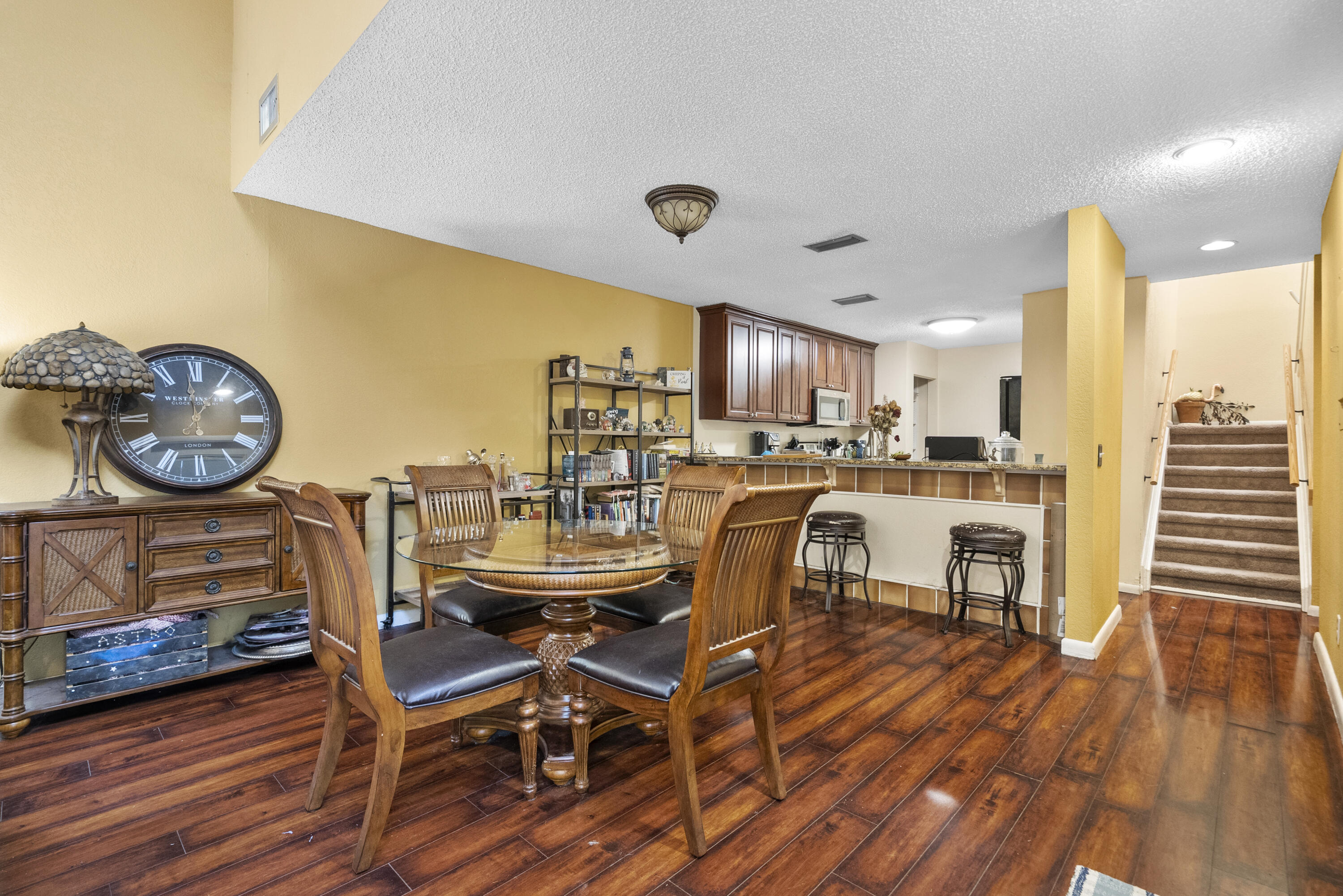 TARPON BAY VILLAS - Residential