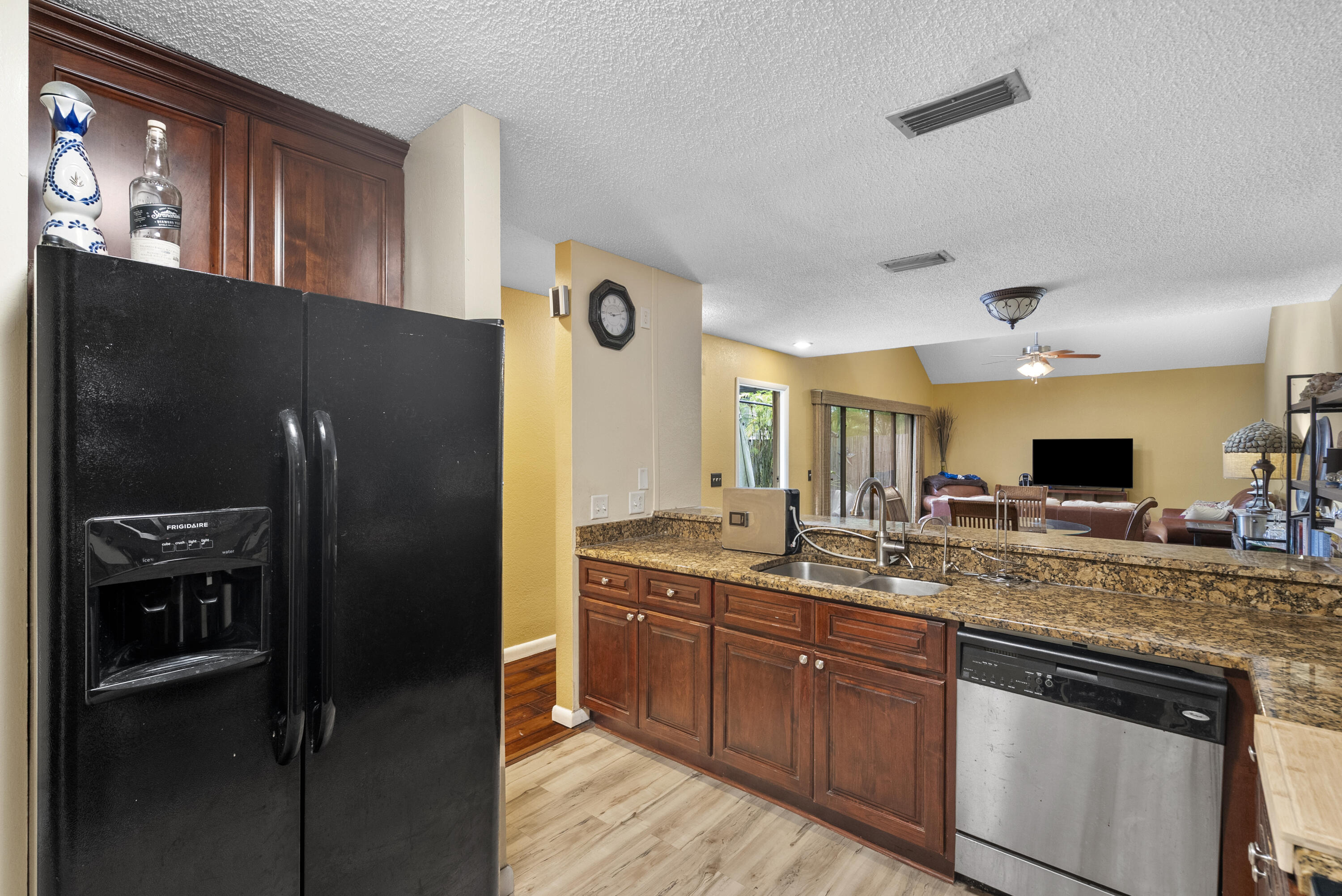 TARPON BAY VILLAS - Residential