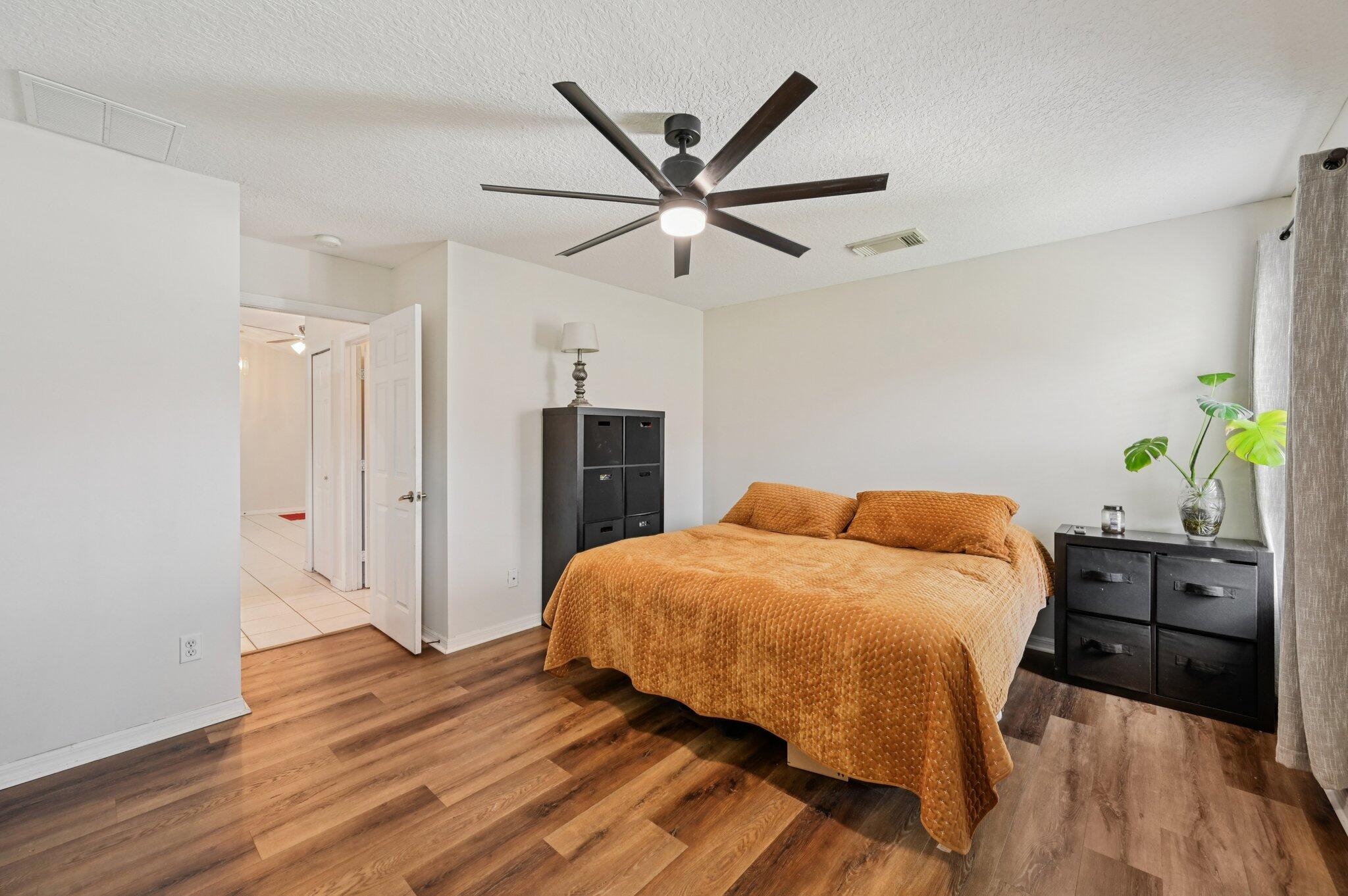 PORT ST LUCIE SECTION 44 - Residential Lease