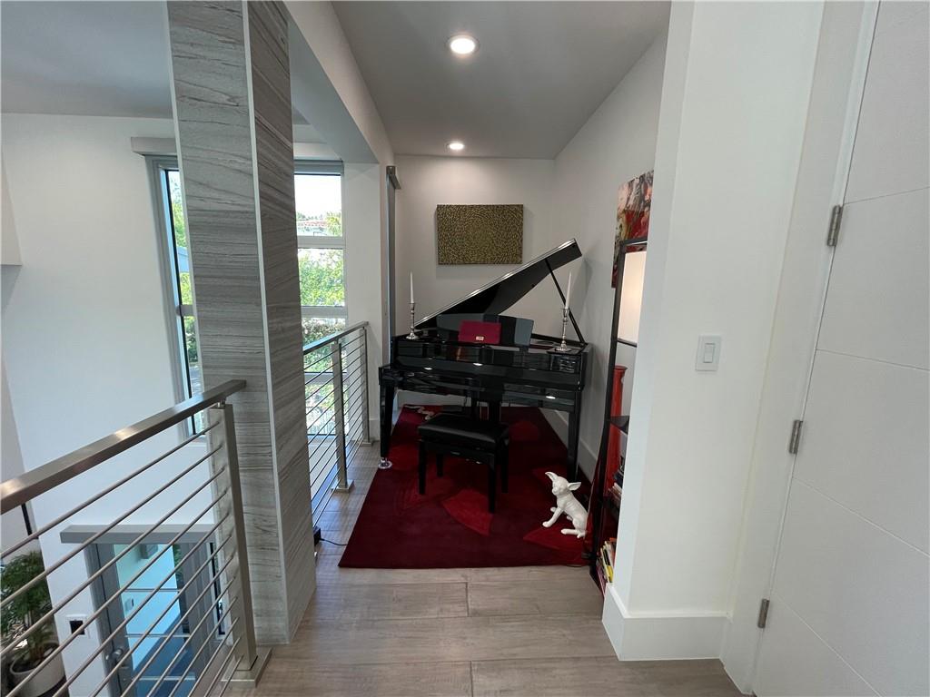 VICTORIA PARK CORR AME - Residential