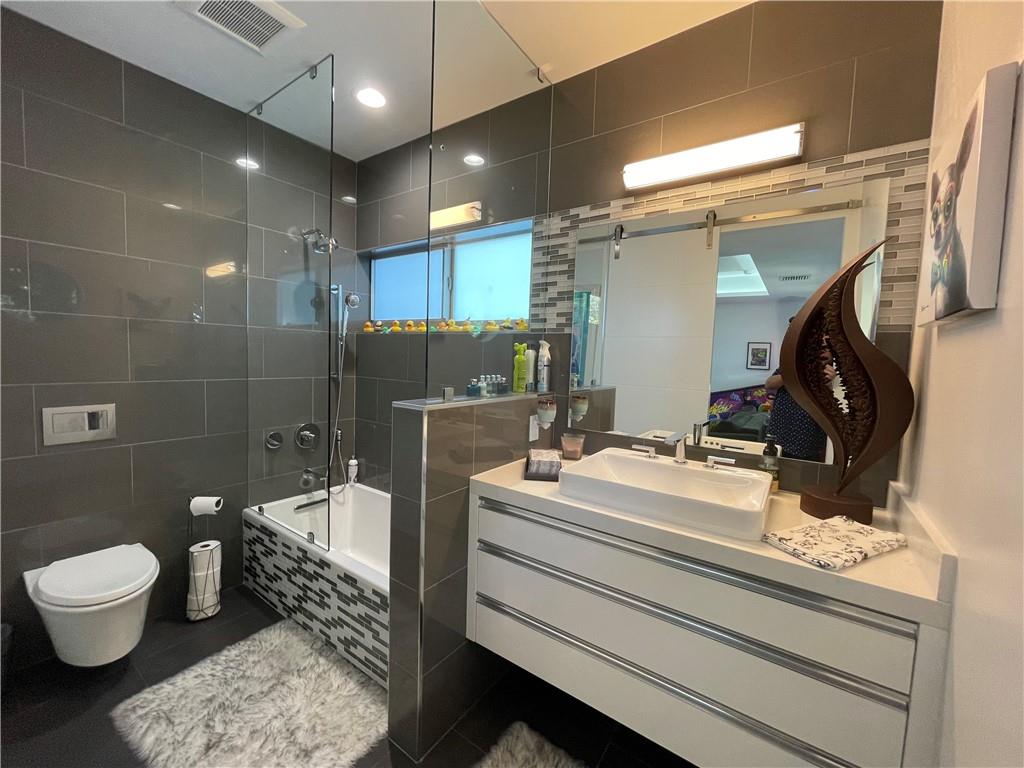 VICTORIA PARK CORR AME - Residential