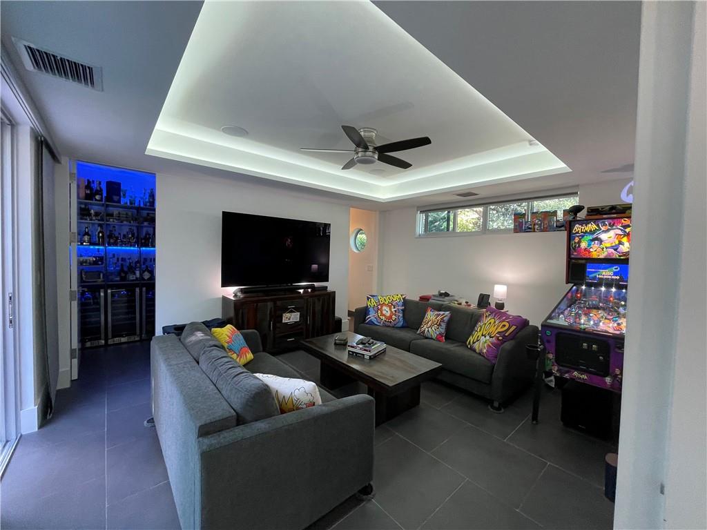 VICTORIA PARK CORR AME - Residential