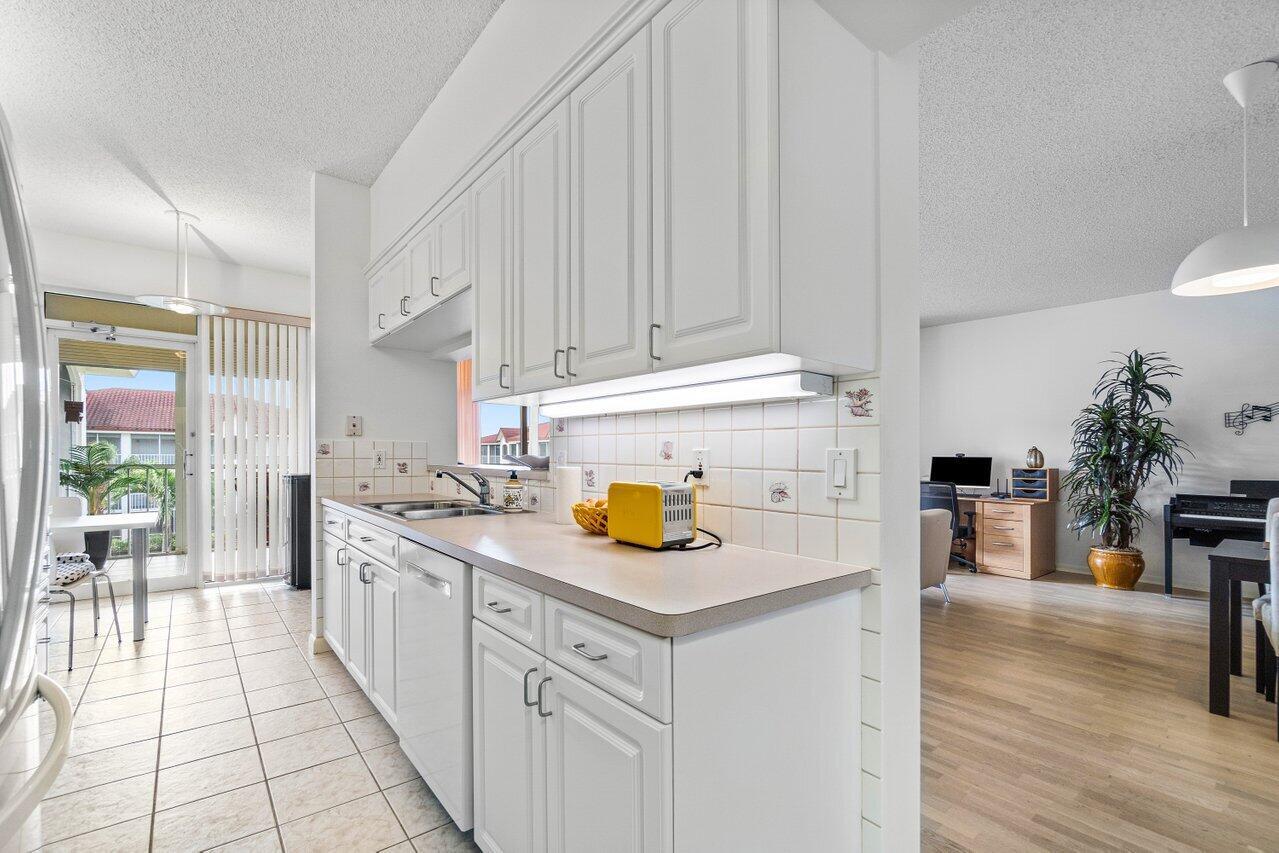 HALF MOON BAY CONDO - Residential
