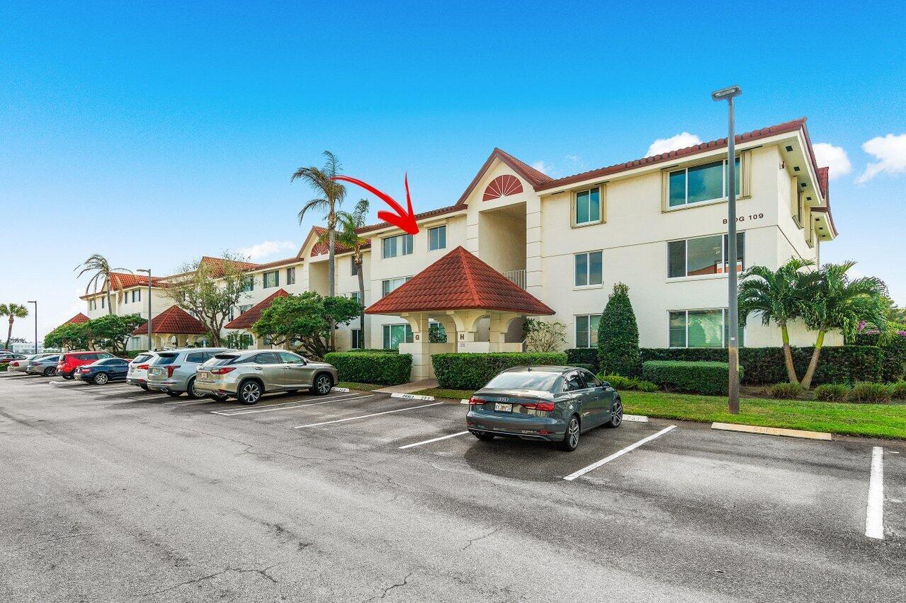 HALF MOON BAY CONDO - Residential