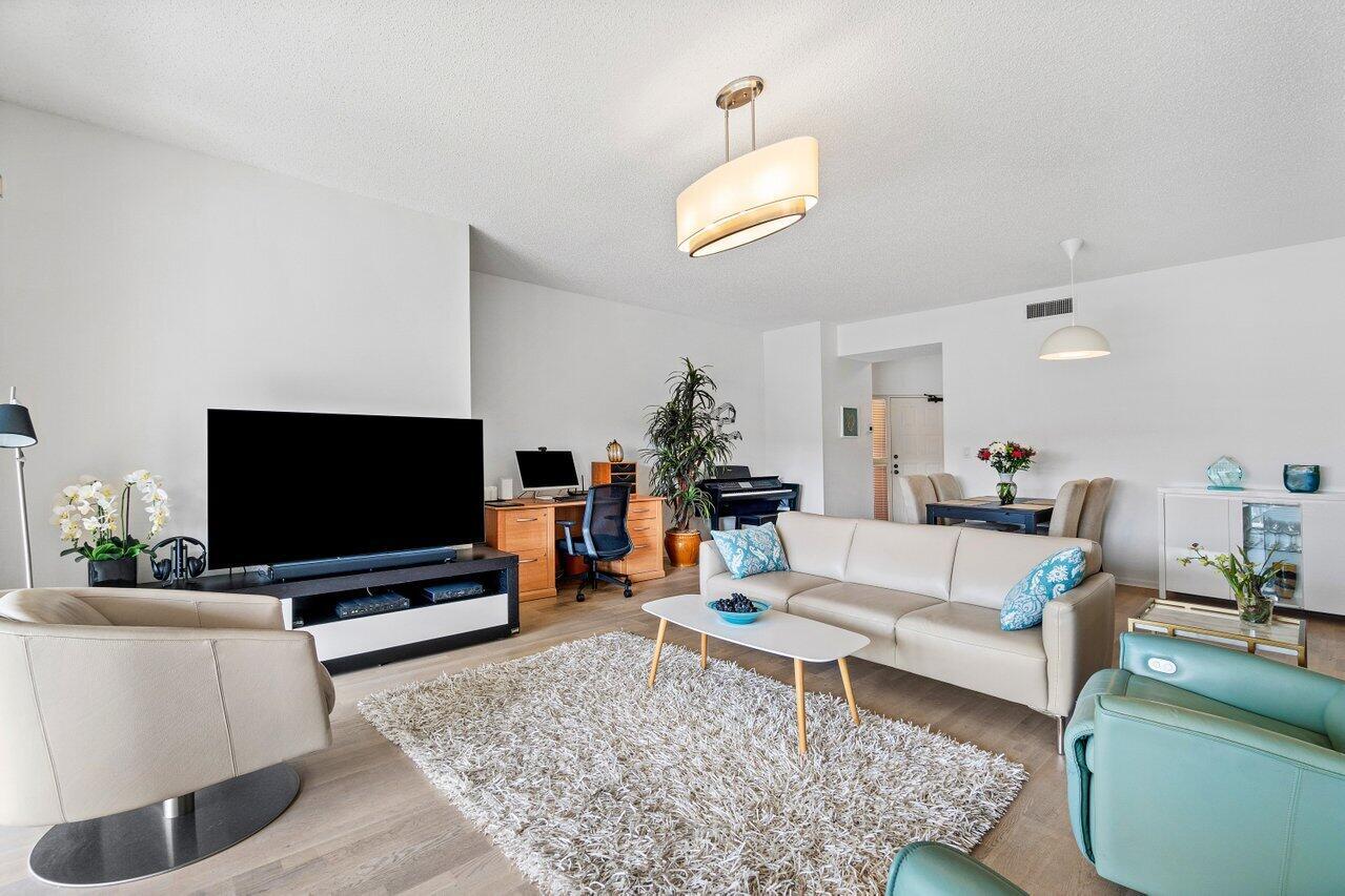 HALF MOON BAY CONDO - Residential