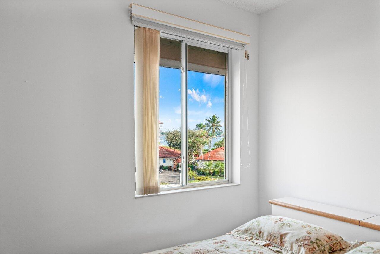 HALF MOON BAY CONDO - Residential