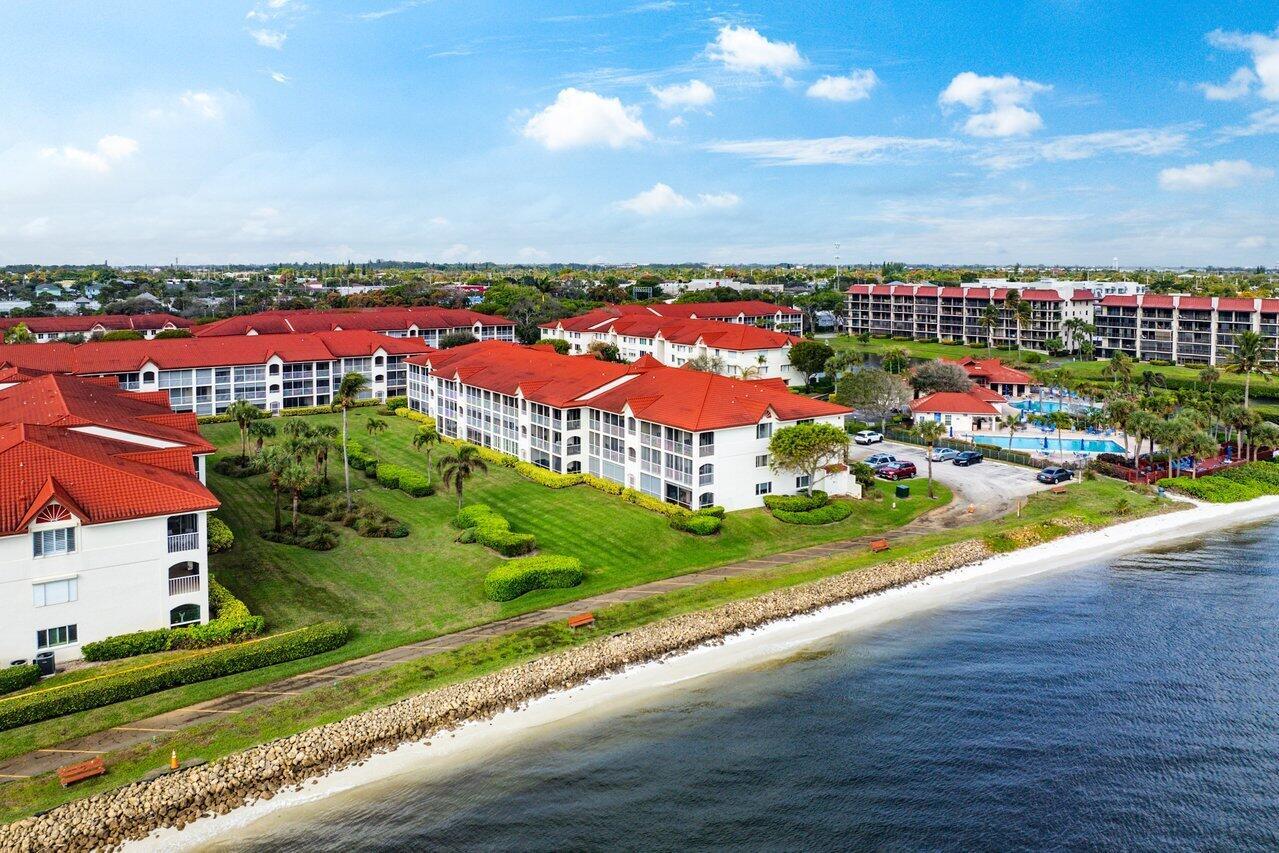 HALF MOON BAY CONDO - Residential