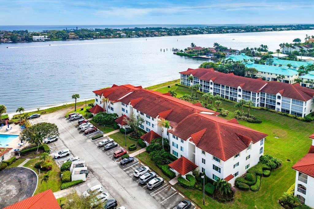 Photo of 109 Half Moon Circle #G3, Hypoluxo, FL 33462 (MLS # R11120333)