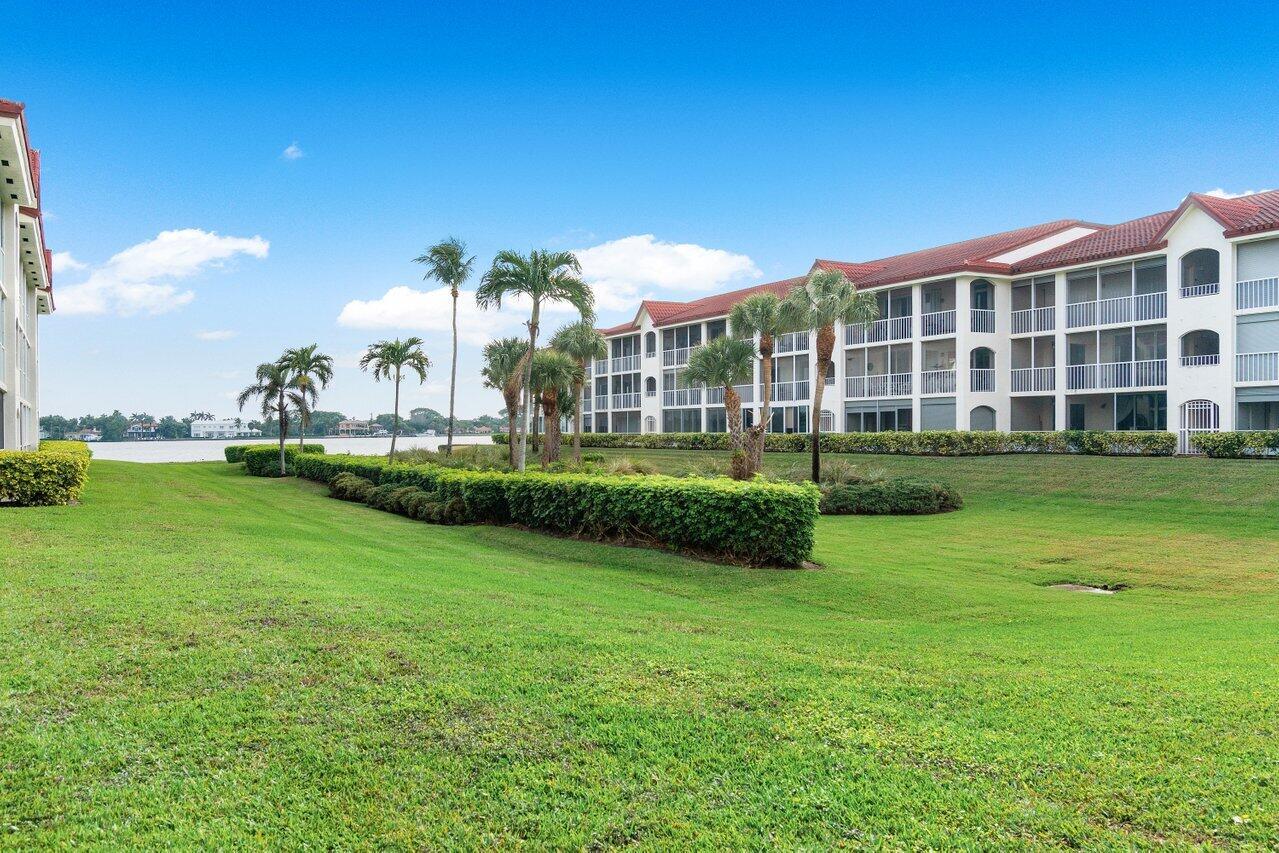 HALF MOON BAY CONDO - Residential