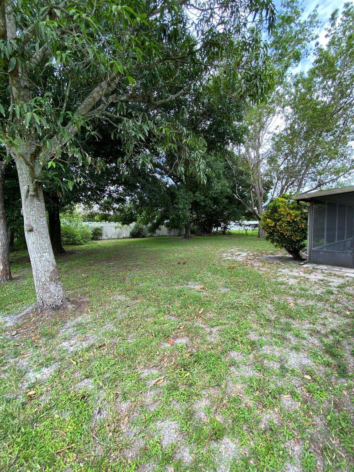 2012 SW Cameo Boulevard