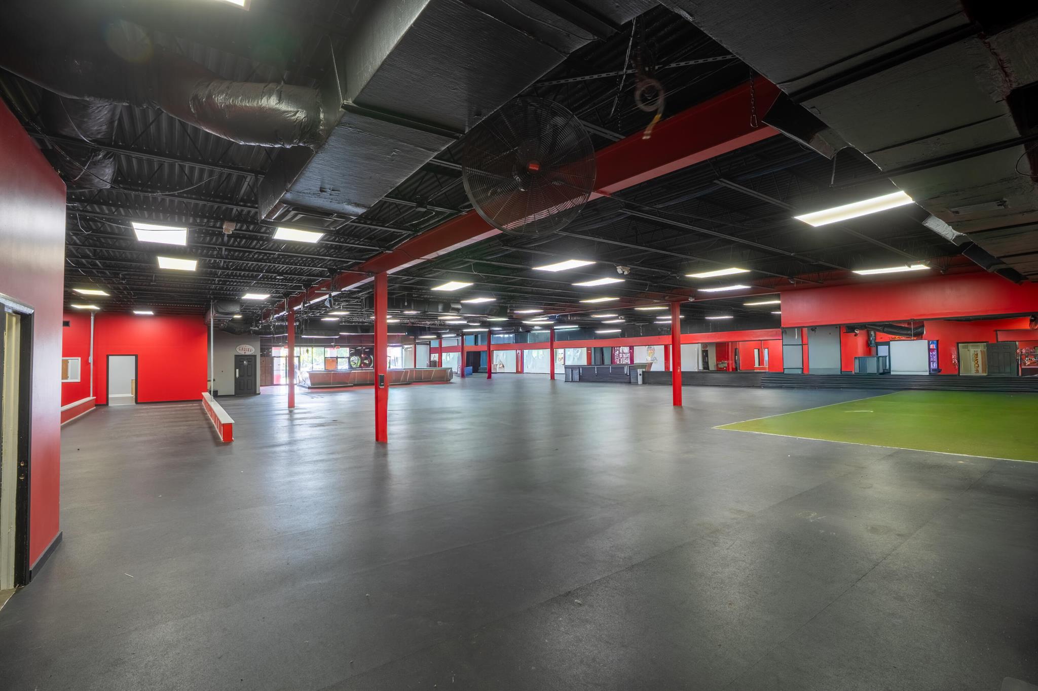 PALM BEACH LAKES COMM 3 - Commercial Sale