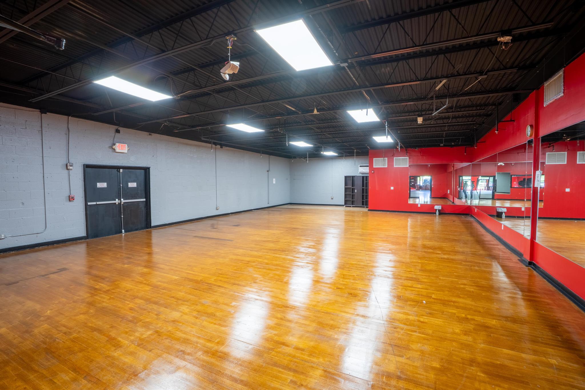 PALM BEACH LAKES COMM 3 - Commercial Sale