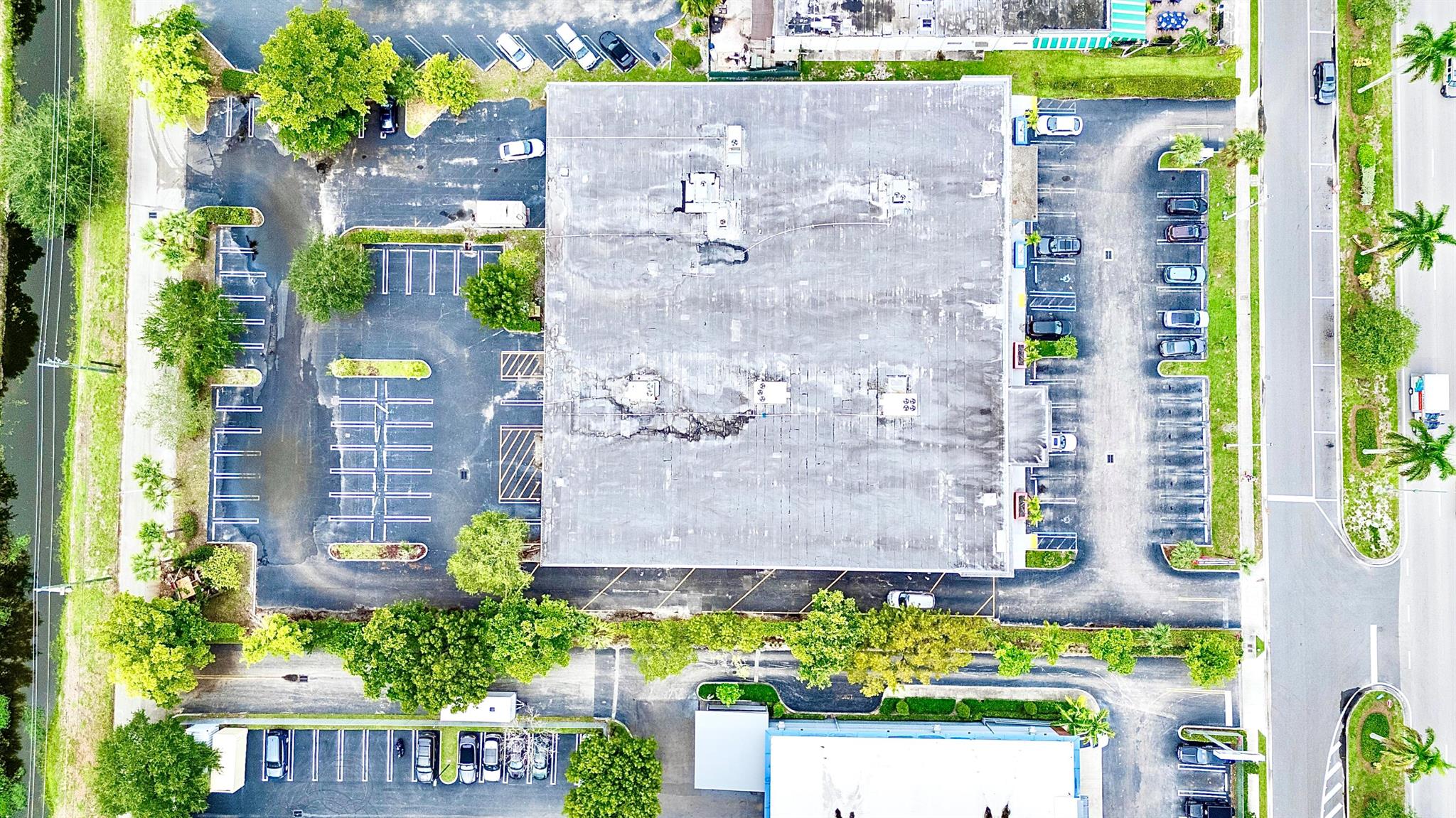 PALM BEACH LAKES COMM 3 - Commercial Sale