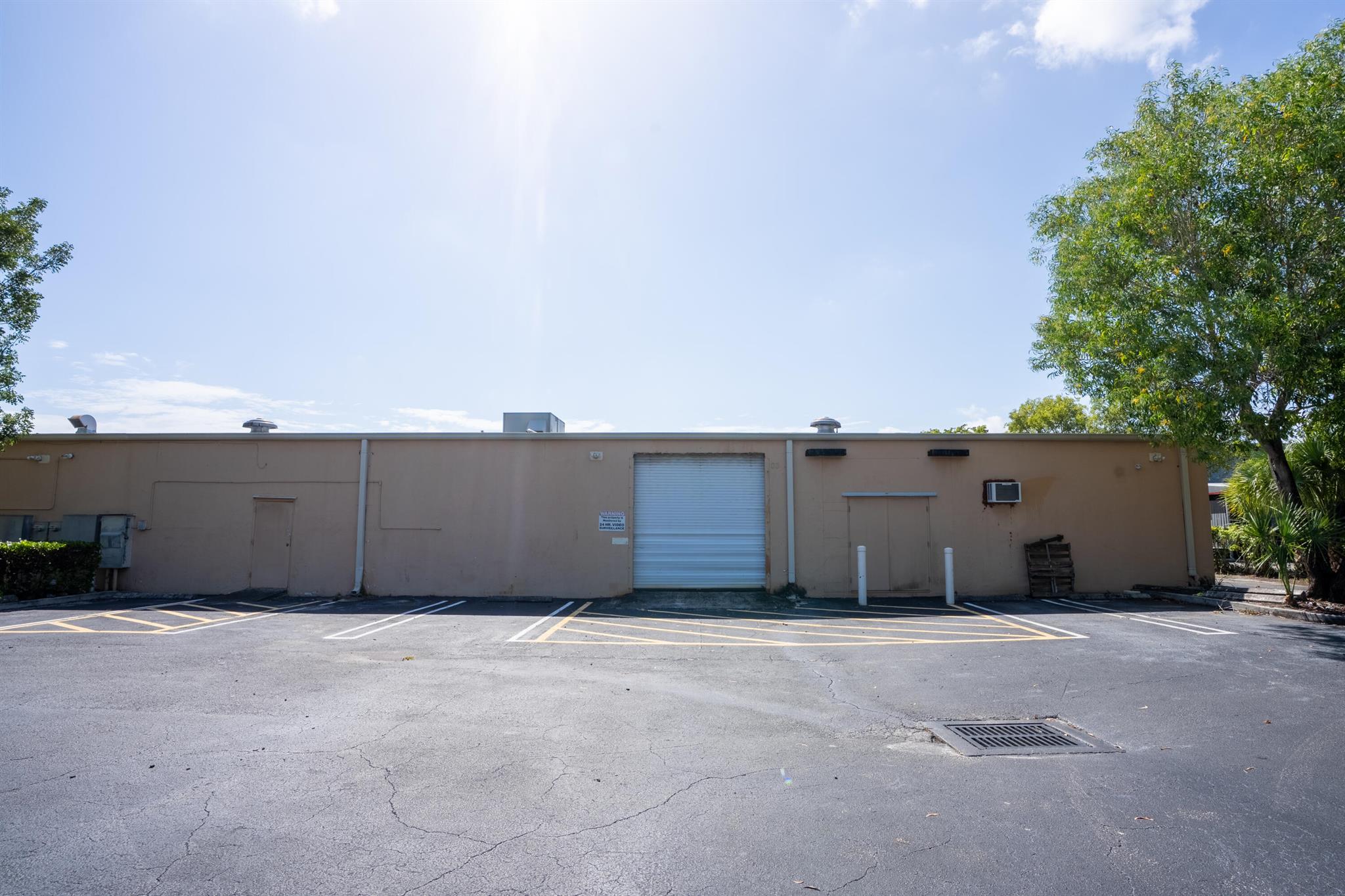 PALM BEACH LAKES COMM 3 - Commercial Sale
