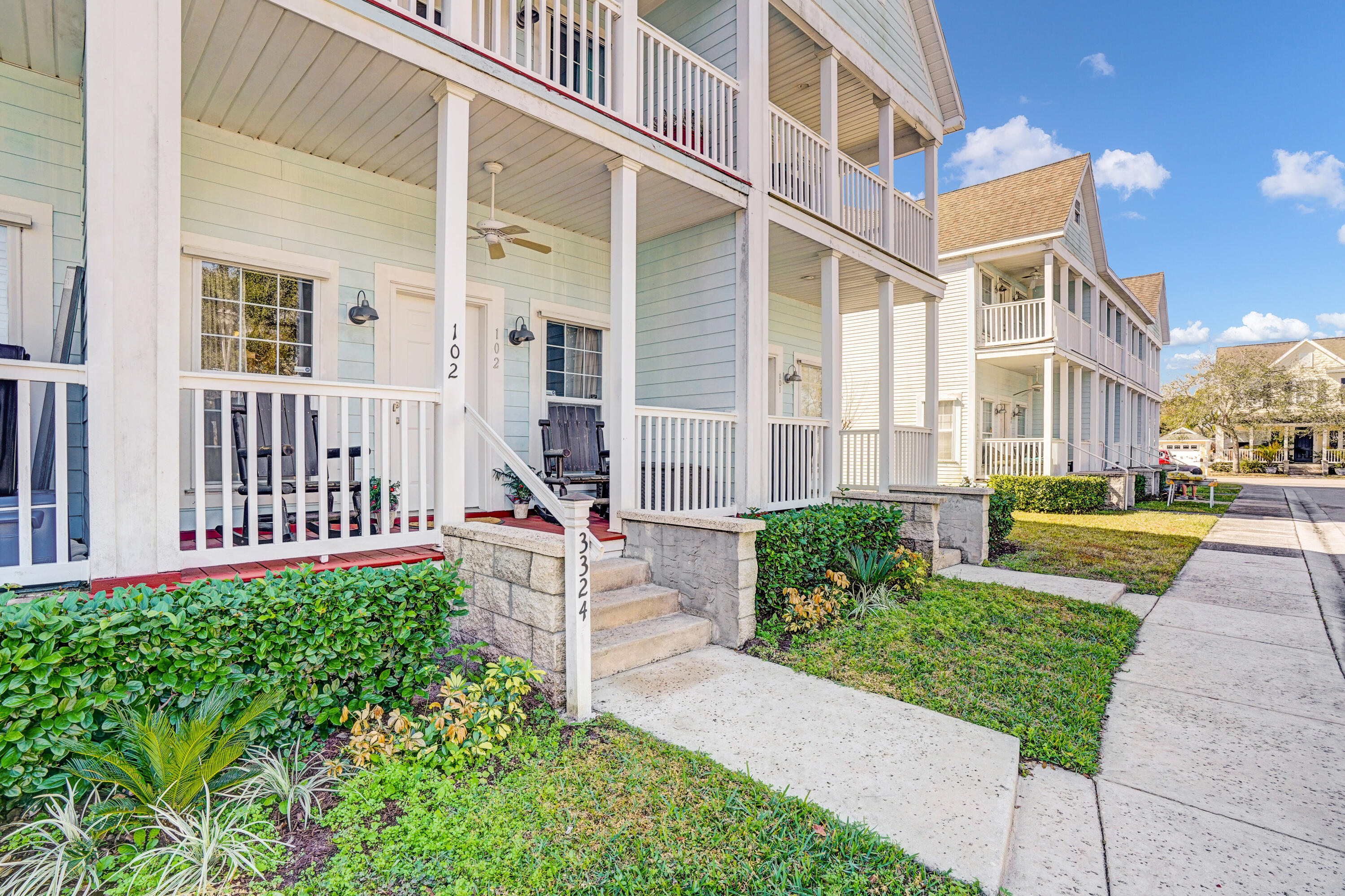 MAGNOLIA SQUARE - Residential