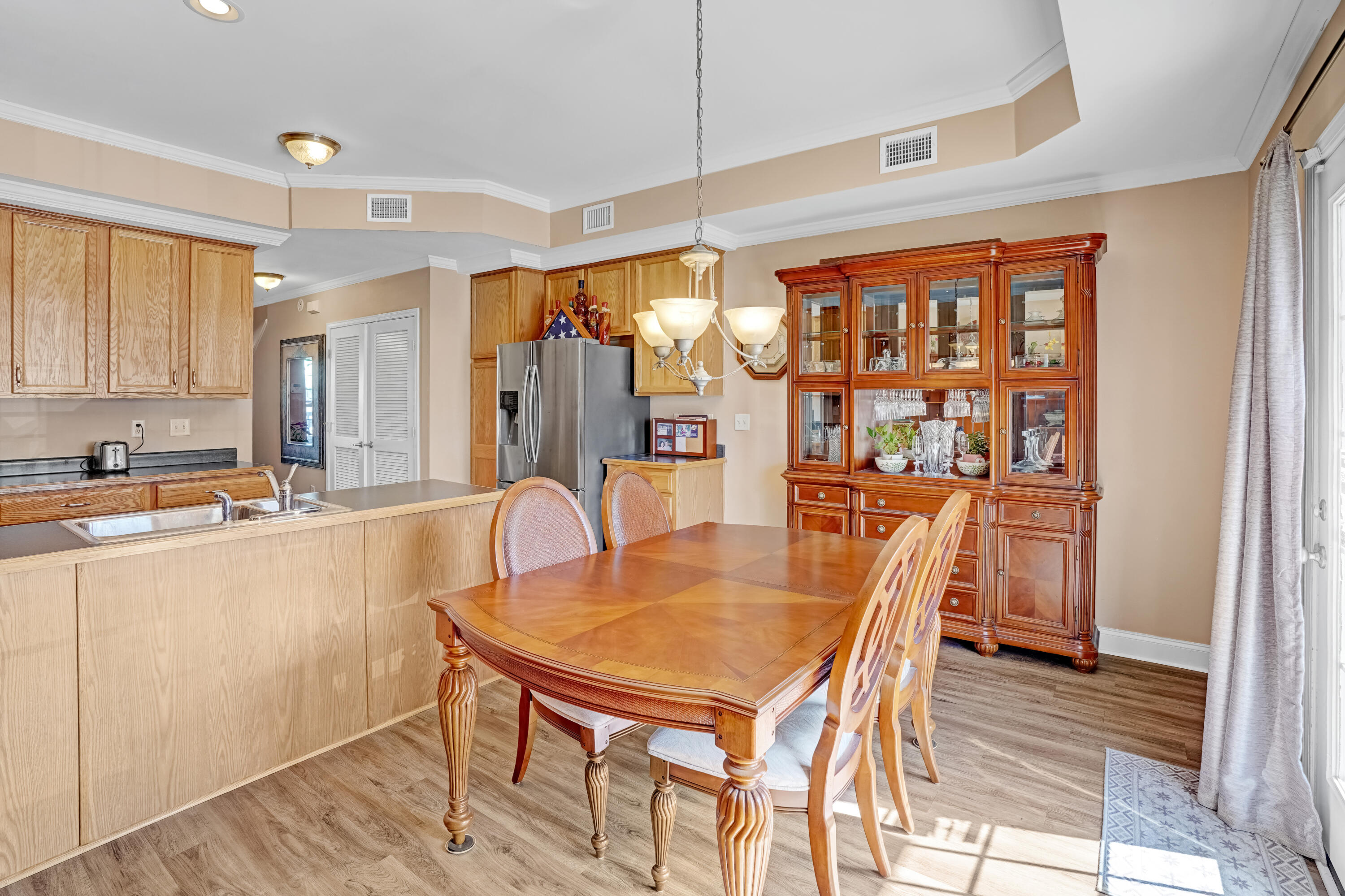 MAGNOLIA SQUARE - Residential